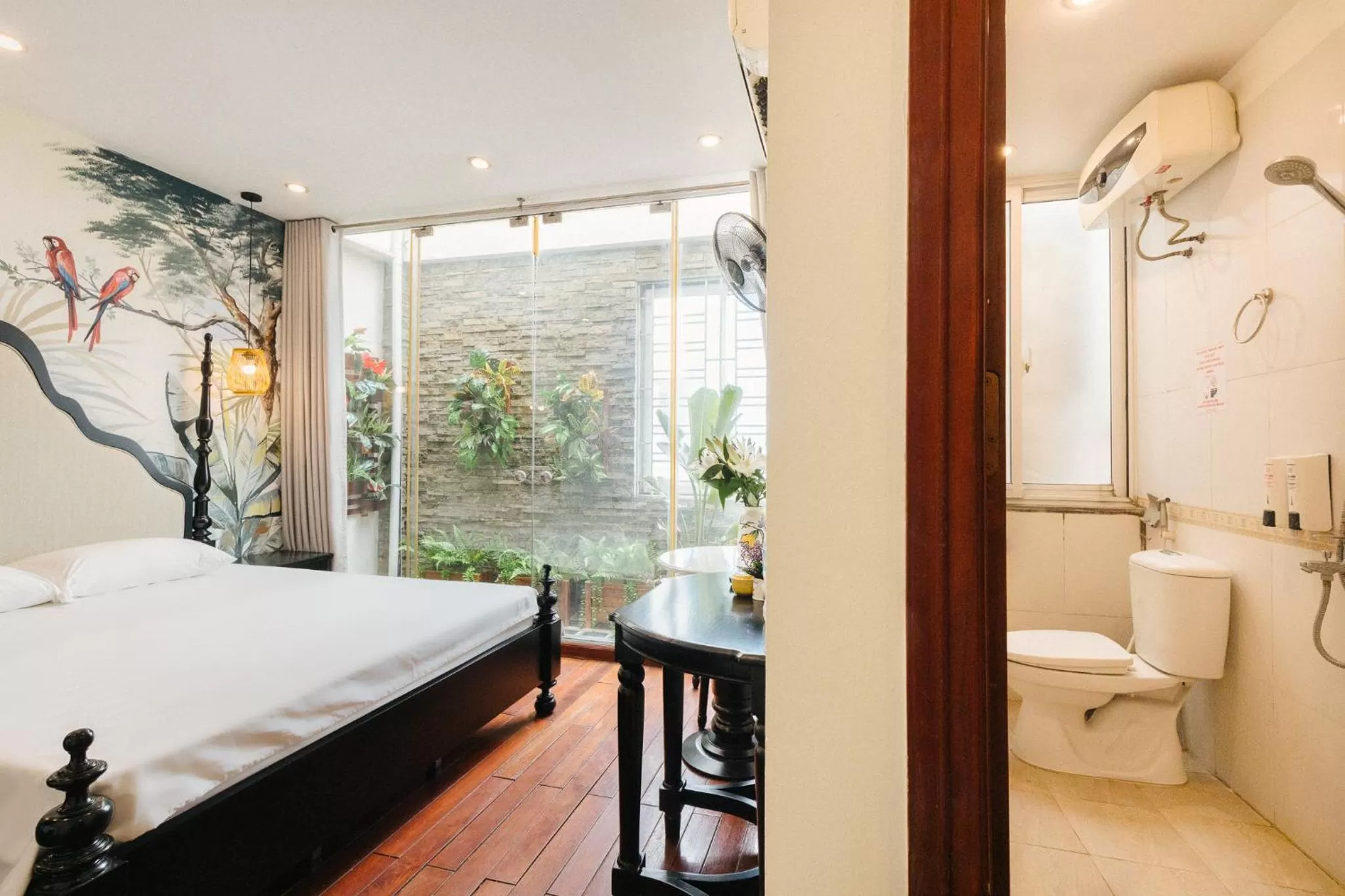 Queen Room with Balcony in Sun Clover Boutique Hotel