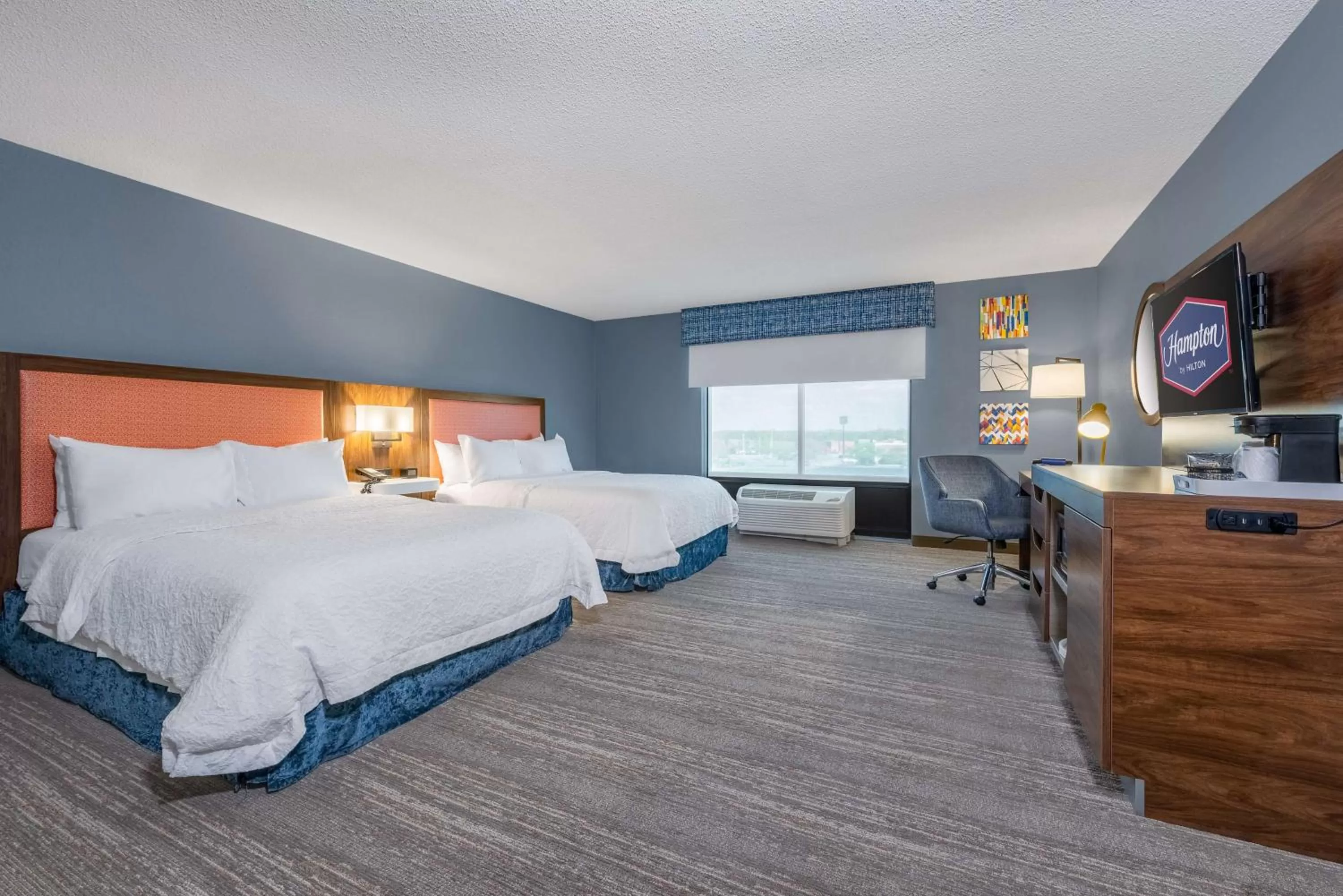 Queen Room with Two Queen Beds - Mobility Access/Non-Smoking in Hampton Inn & Suites Hopkinsville