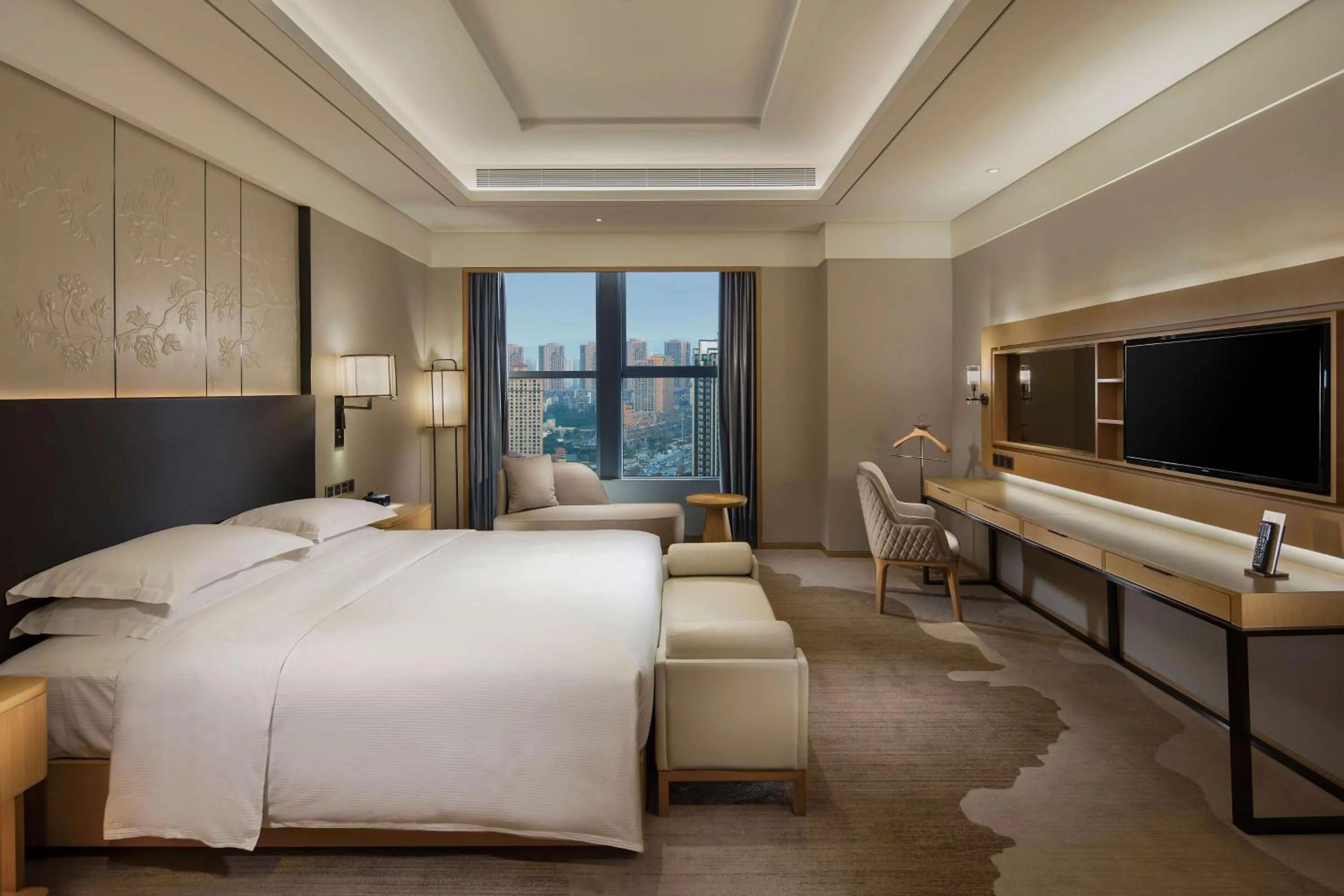 One-Bedroom Executive King Suite - single occupancy in Hilton Chengdu Longquanyi