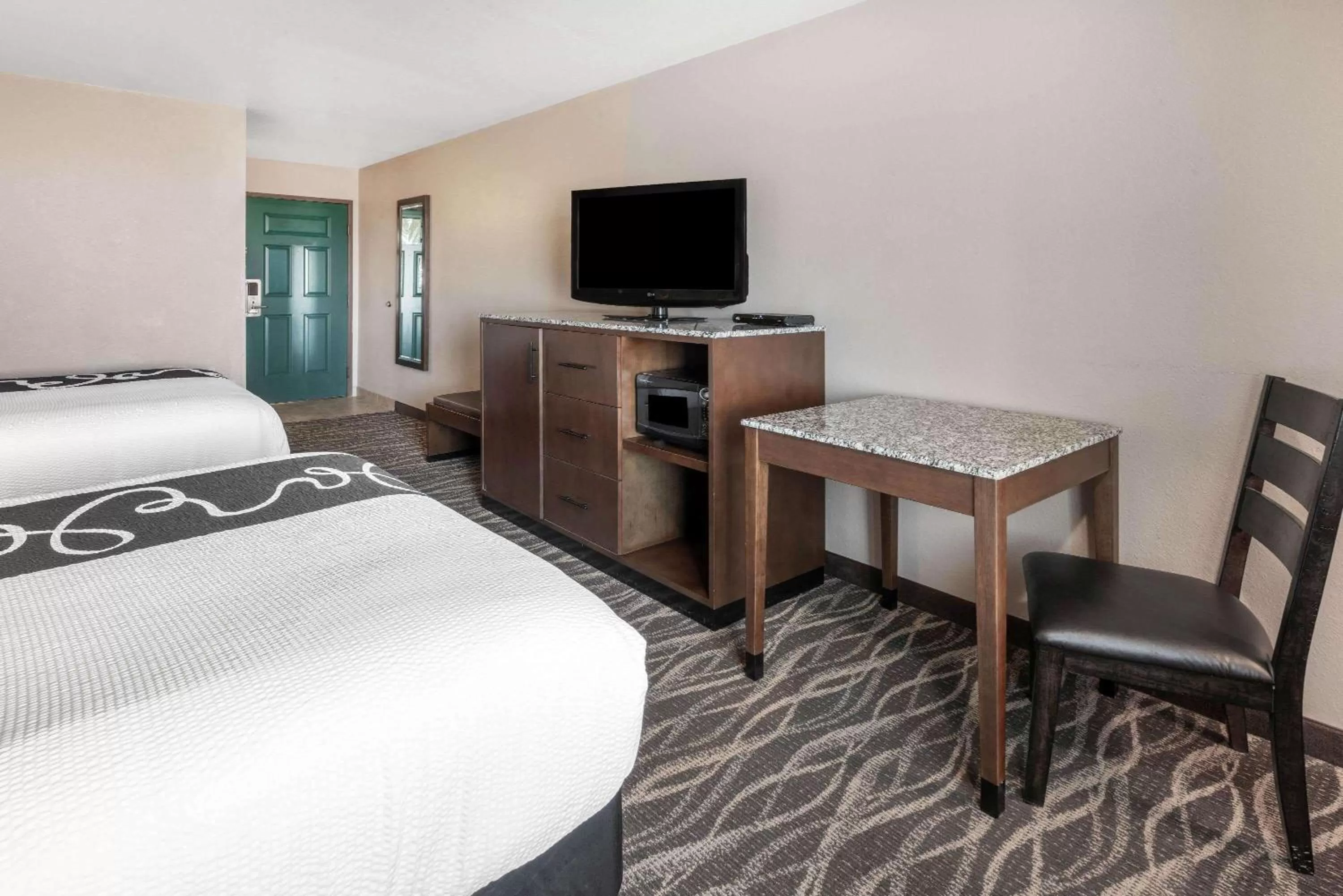 Queen Room with Two Queen Beds - Disability Access in La Quinta by Wyndham Belgrade - Bozeman Airport