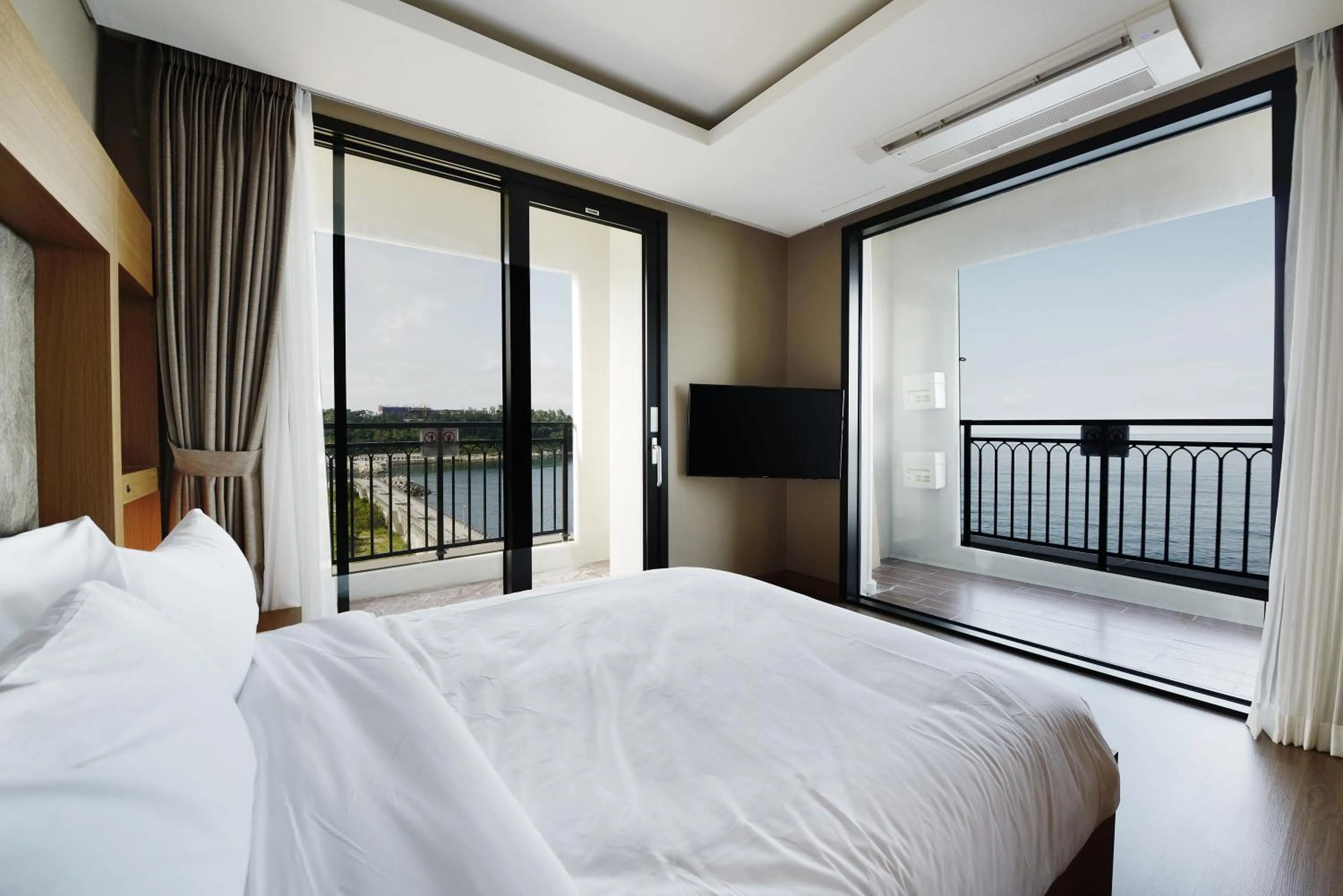 Junior Suite in Ramada by Wyndham Gangwon Sokcho
