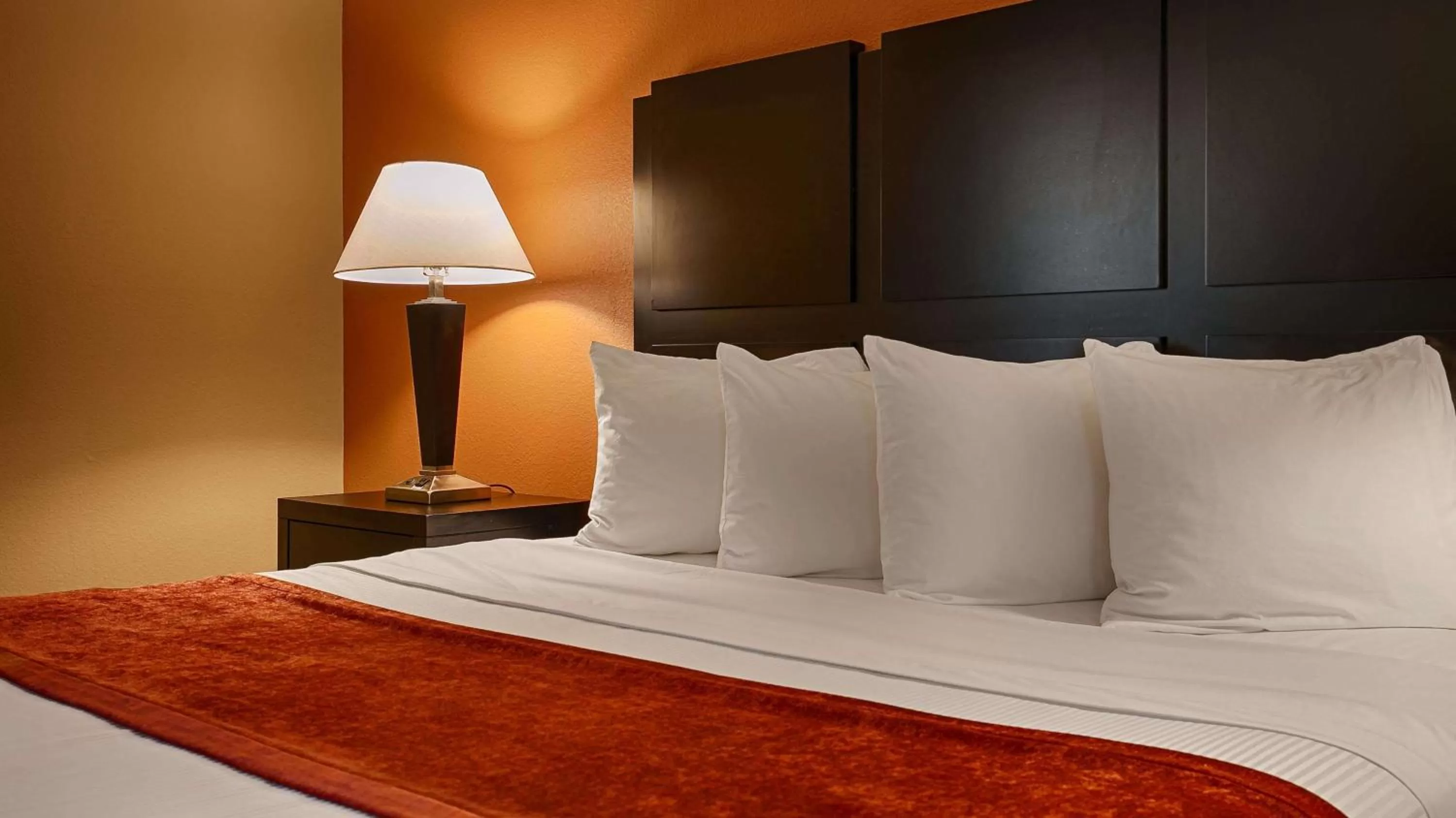 Queen Room with Two Queen Beds - Non-Smoking in Best Western Inn & Suites - Lake Charles