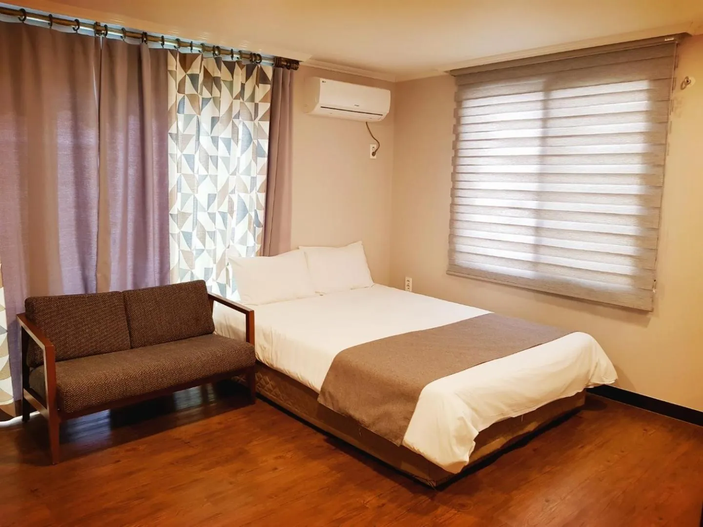 Suite in Hotel Tong Yeondong Jeju