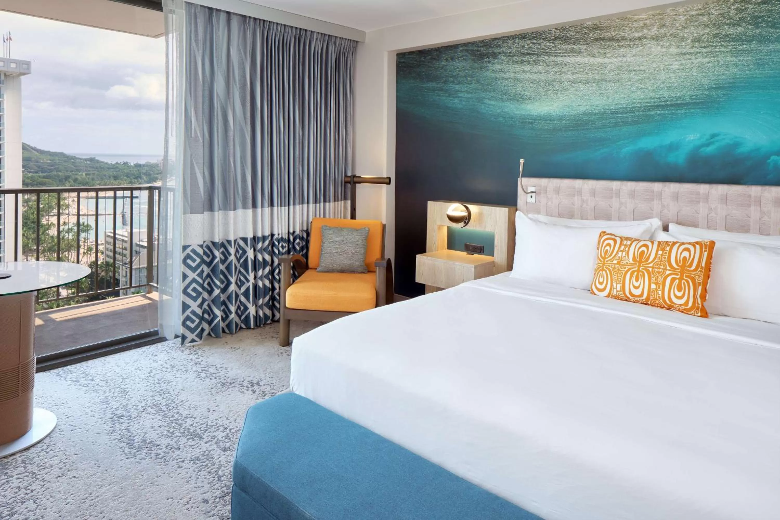 Ocean View 1 King Bed in OUTRIGGER Waikiki Beachcomber Hotel