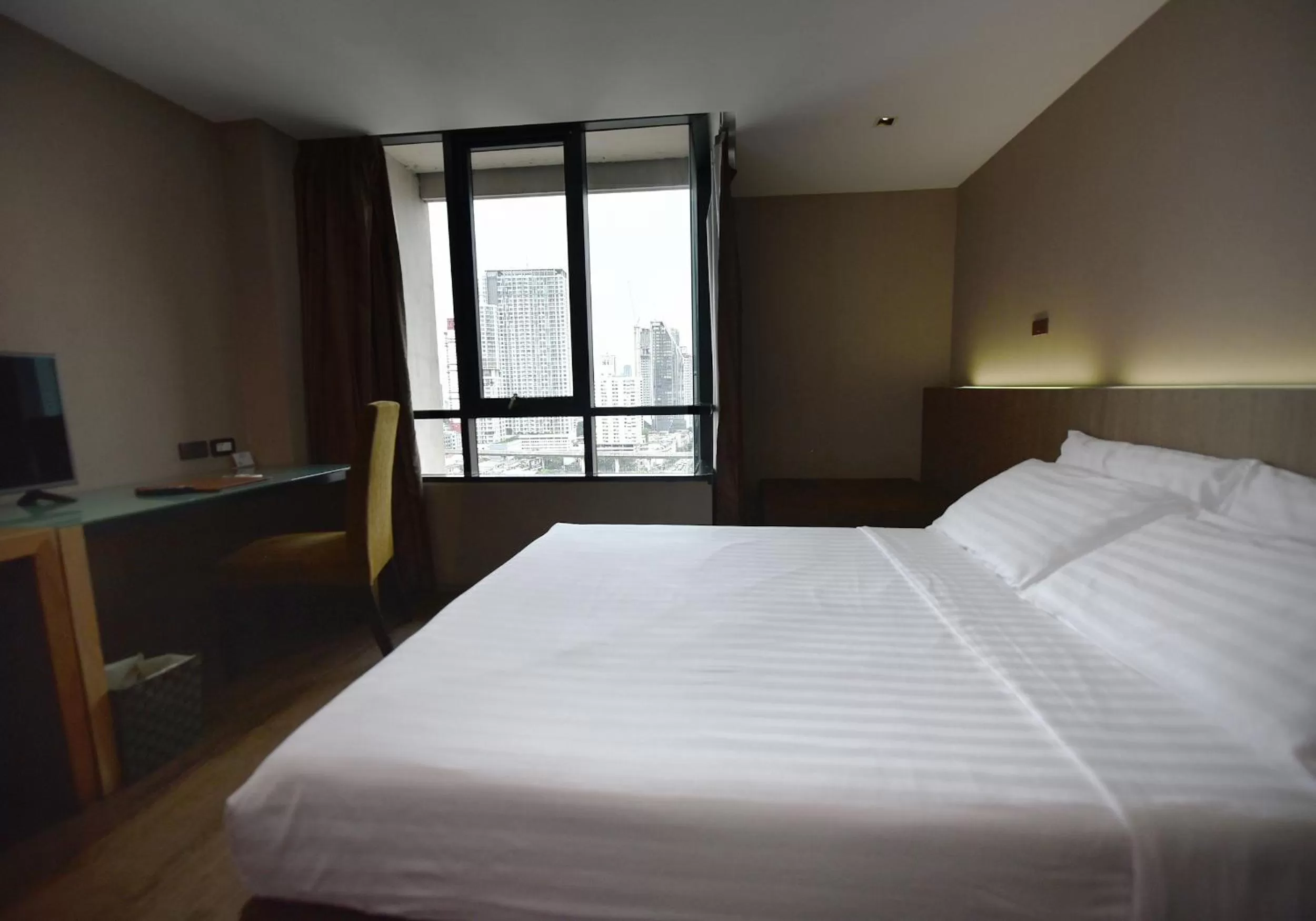 Deluxe Double Room in Bangkok City Hotel