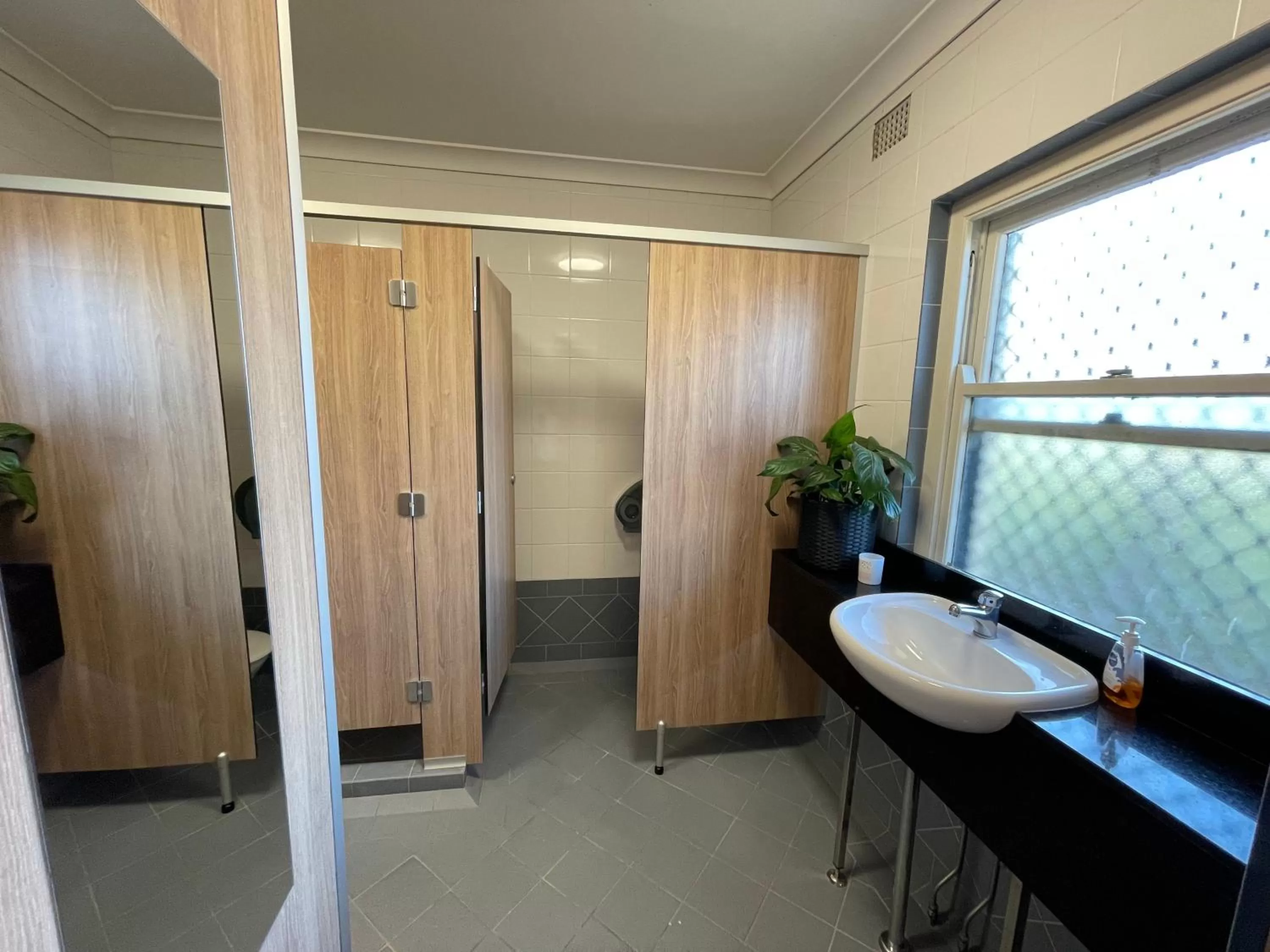 Twin Room with Shared Bathroom in Plantation Hotel Coffs Harbour