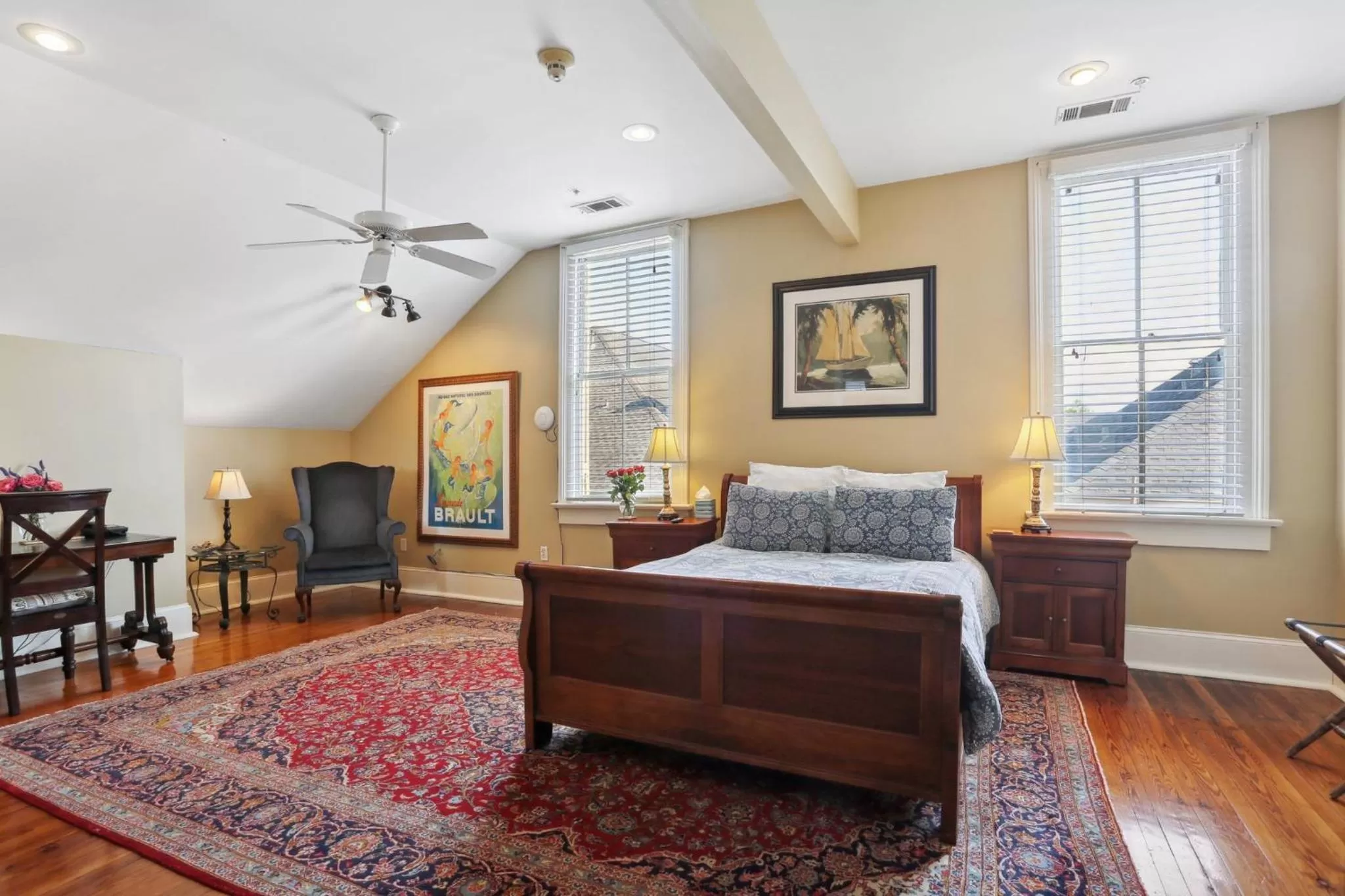 Superior Queen Room in Maison Perrier Bed & Breakfast