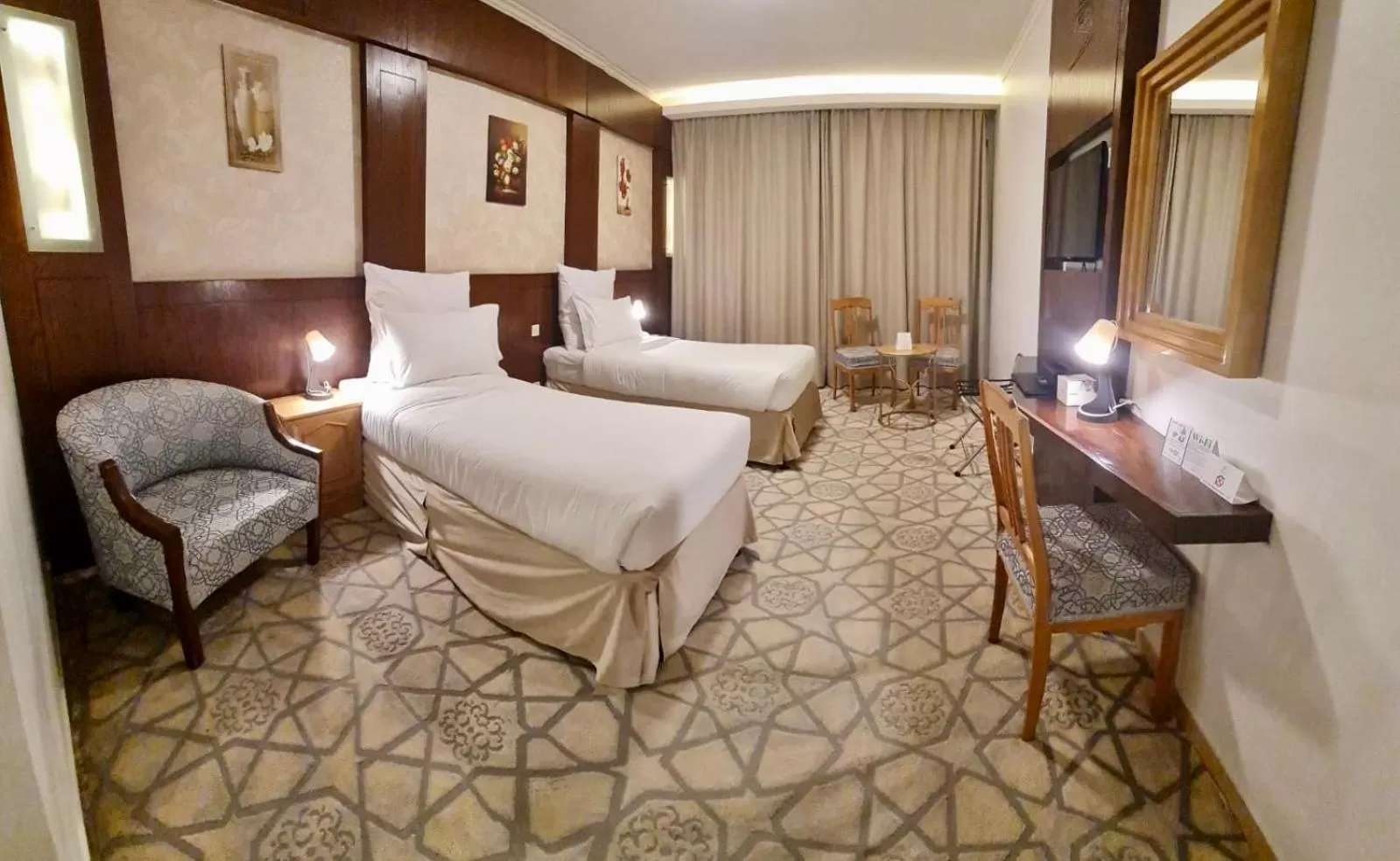 Superior Twin Room in Jiwar Al Madina Hotel