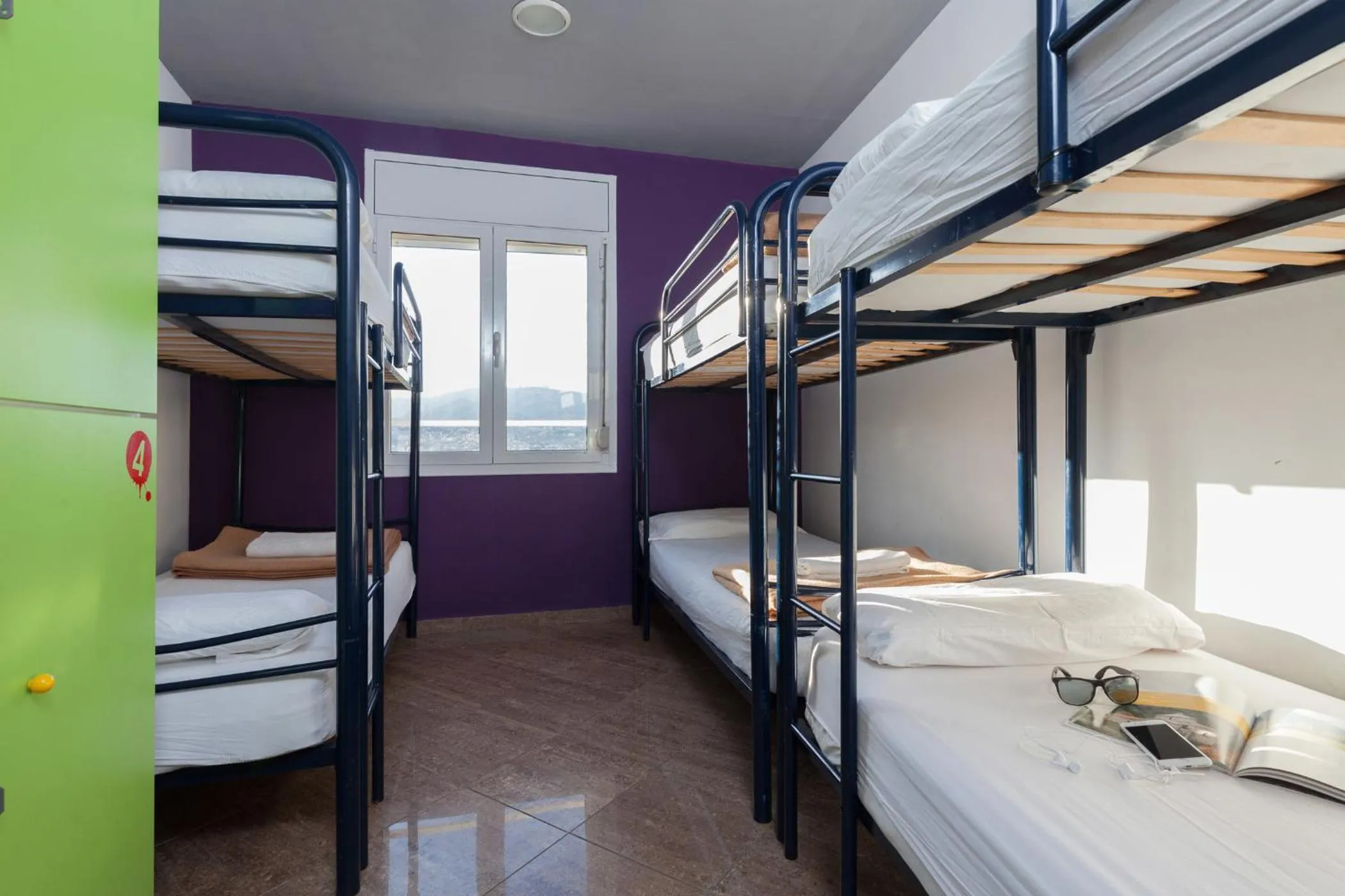 Bed in 8-Bed Mixed Dormitory Room in Mellow Barcelona