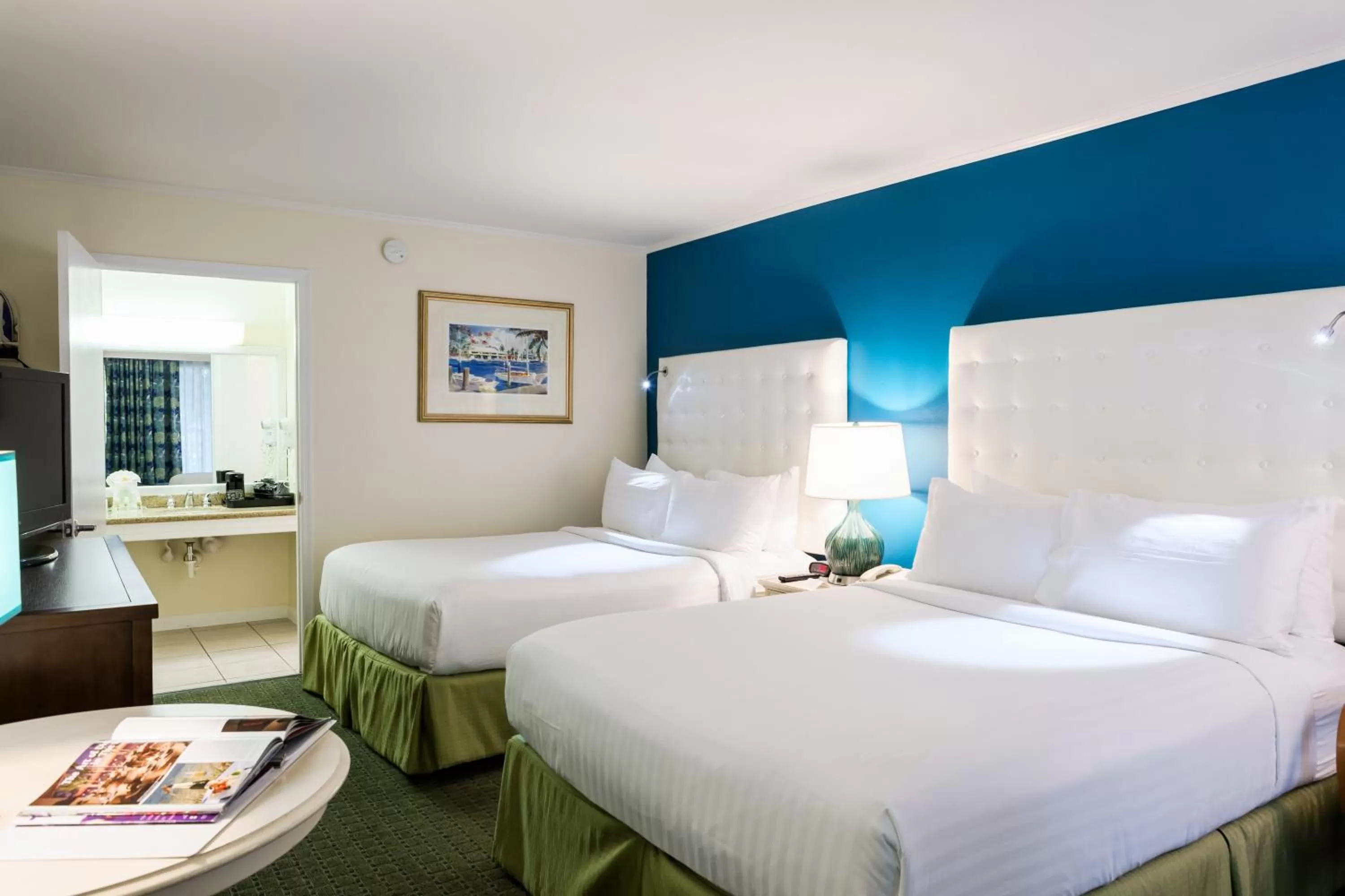 Standard Double Room with Two Double Beds and Accessible Roll-In Shower in Holiday Inn Key Largo by IHG