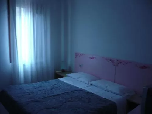 Double or Twin Room with Shared Bathroom in Hotel Adua