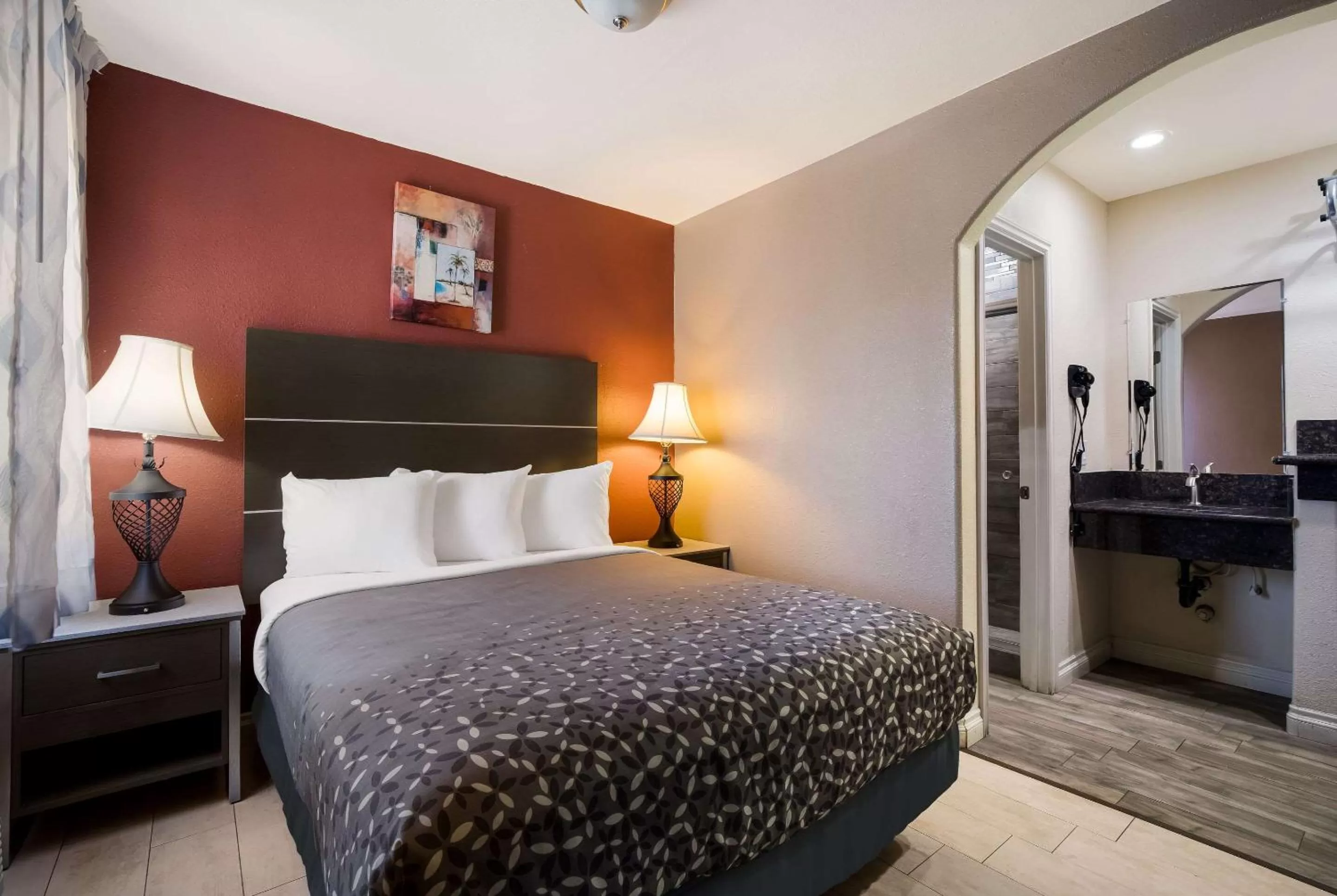 Queen Room - Non-Smoking in Rodeway Inn near Coachella