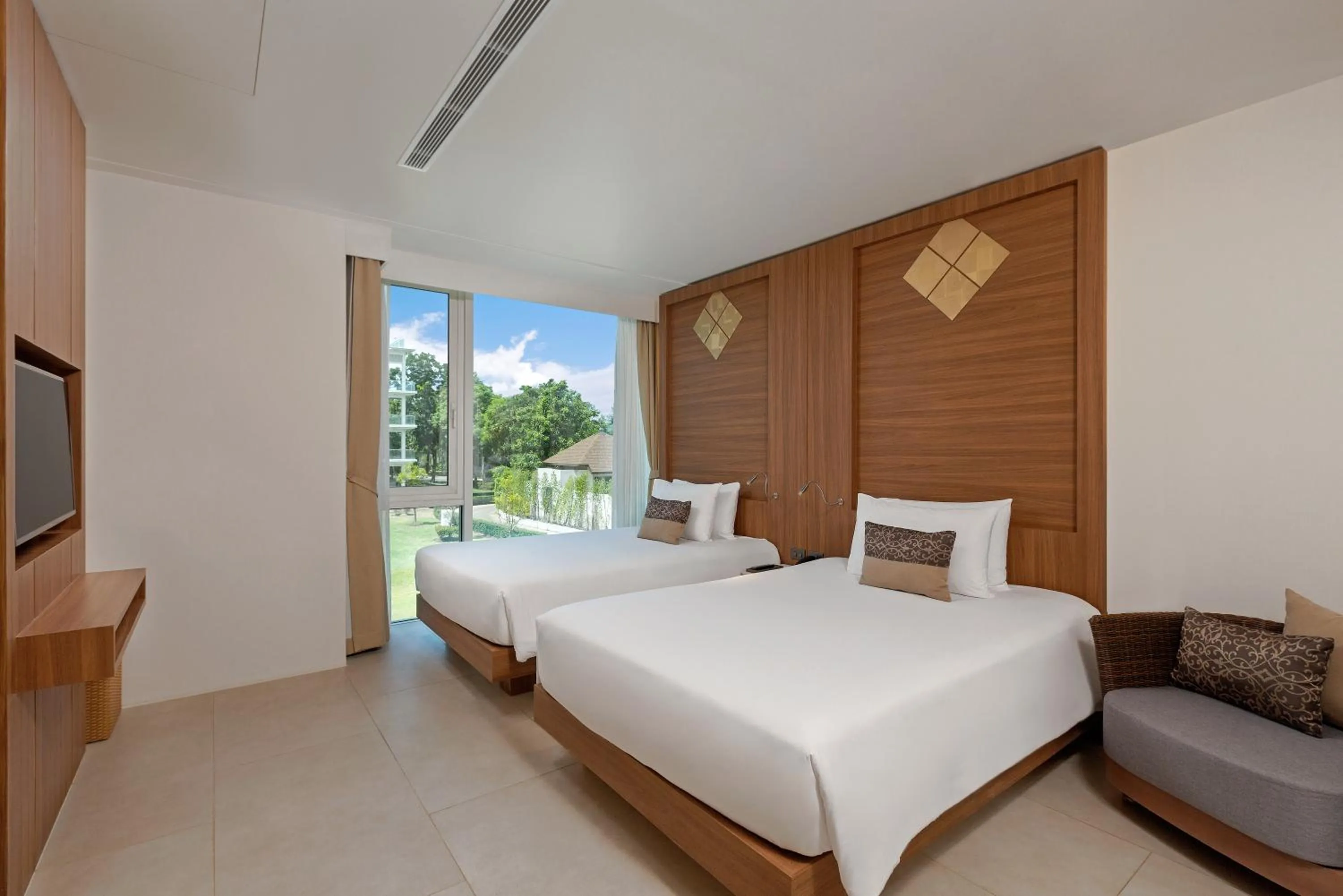 1 Bedroom Residence No Balcony in Splash Beach Resort Phuket Family-Friendly Water Park Resort Near Phuket Airport