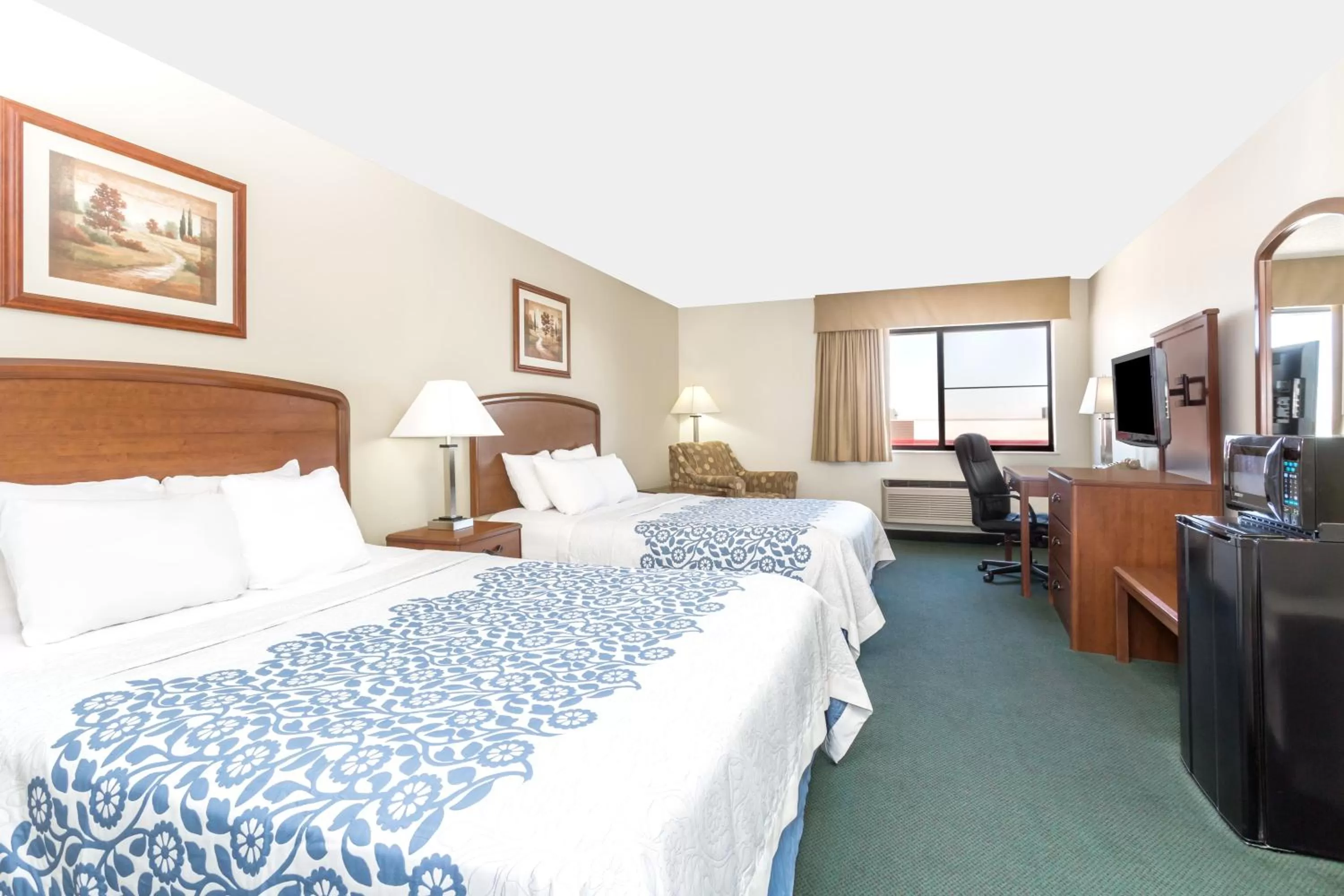 Queen Room with Two Queen Beds - Non-Smoking in Days Inn by Wyndham Sidney NE