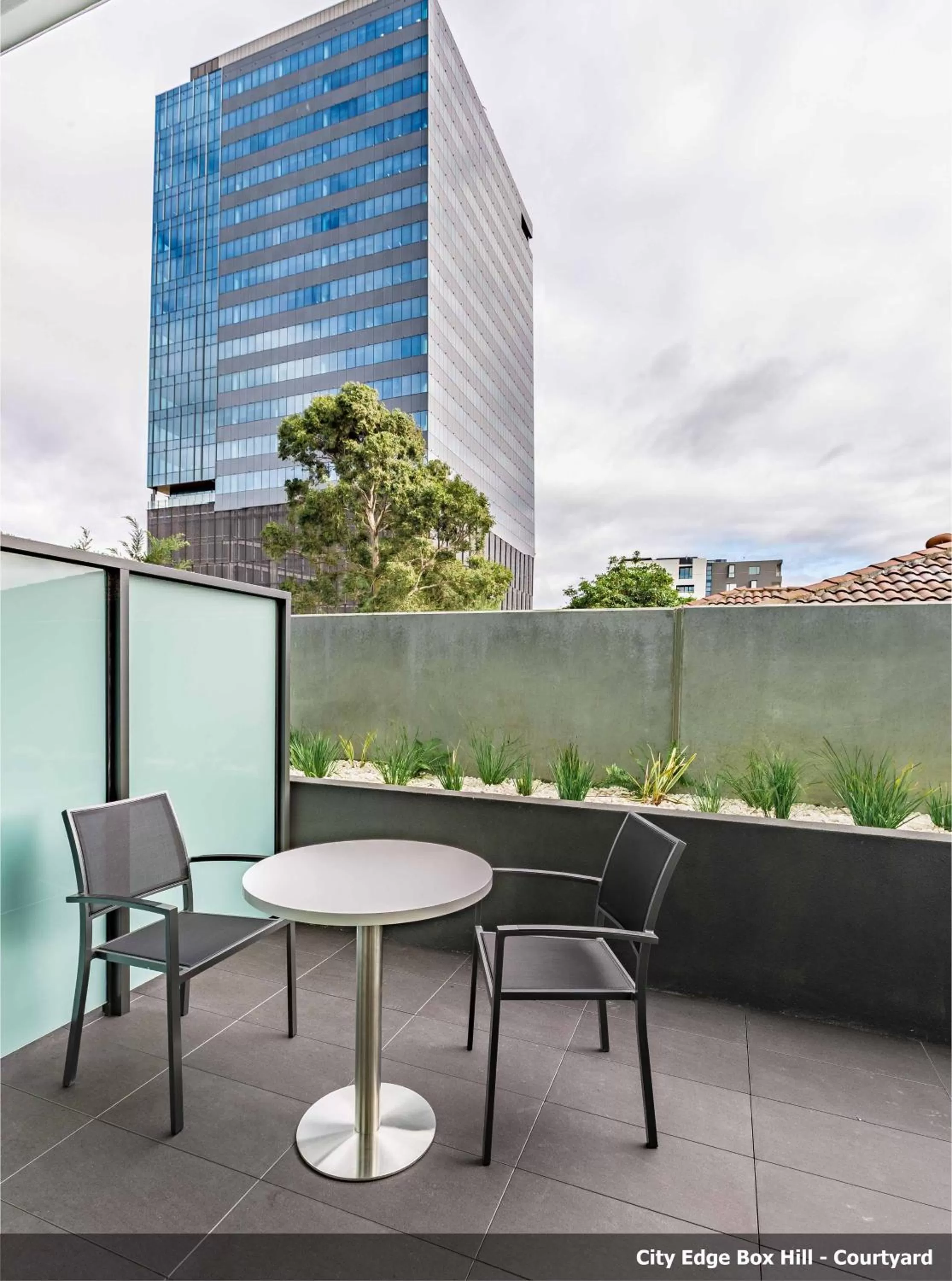 Courtyard Studio Apartment in Comfort Apartments Box Hill