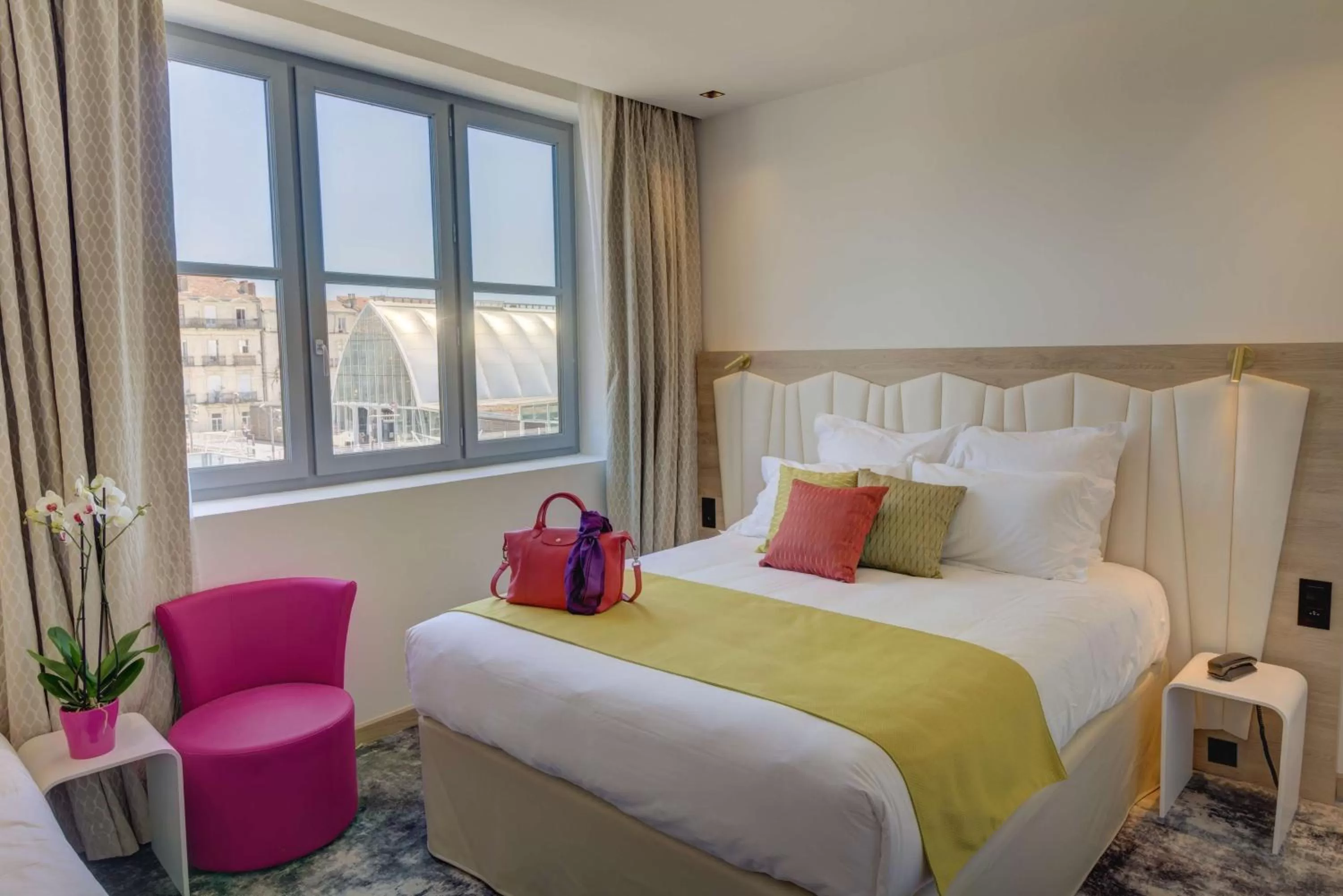 Family Queen Room in Best Western Plus Comedie Saint Roch
