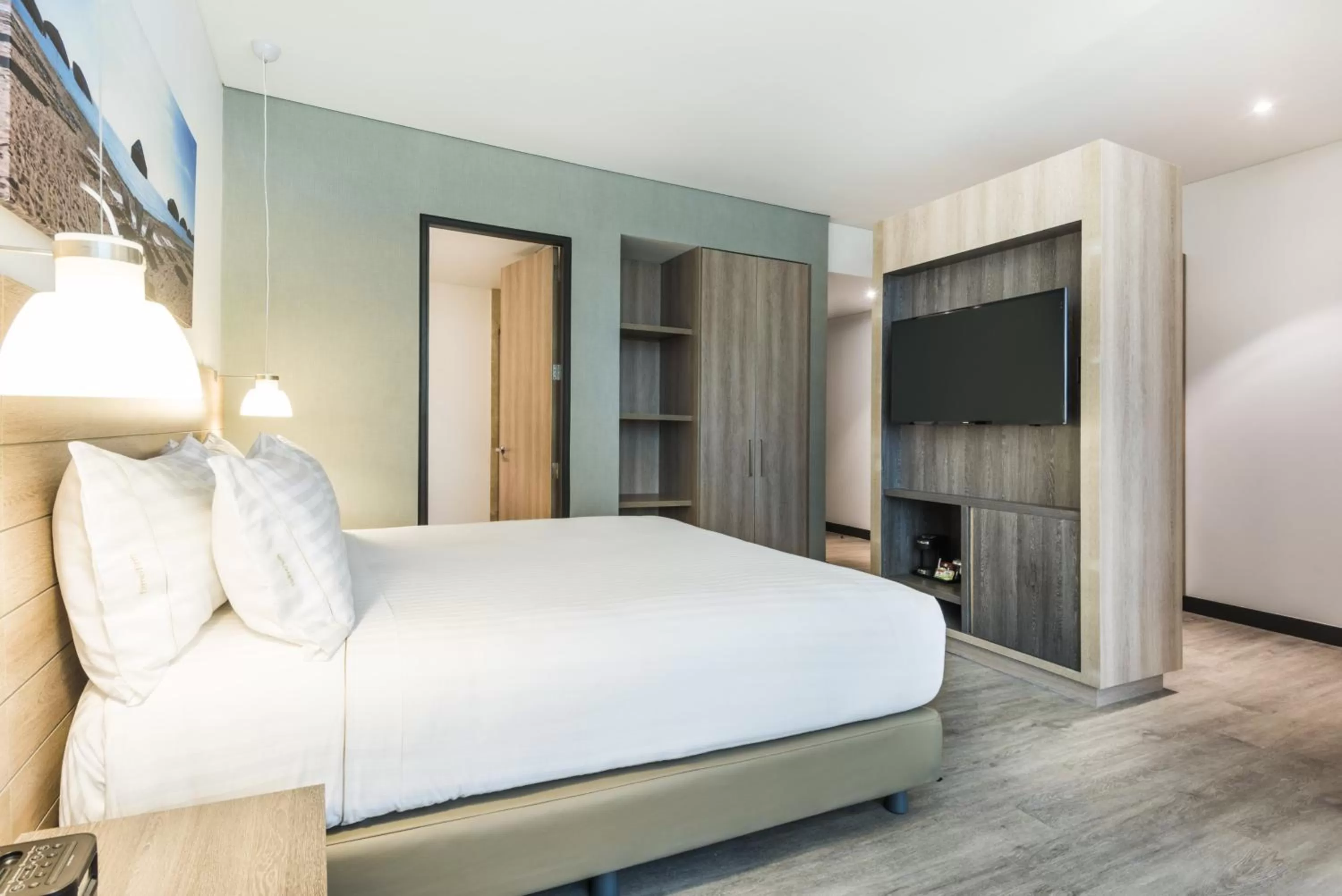 Standard King Room - Accessible in Holiday Inn Express - Barranquilla Buenavista by IHG