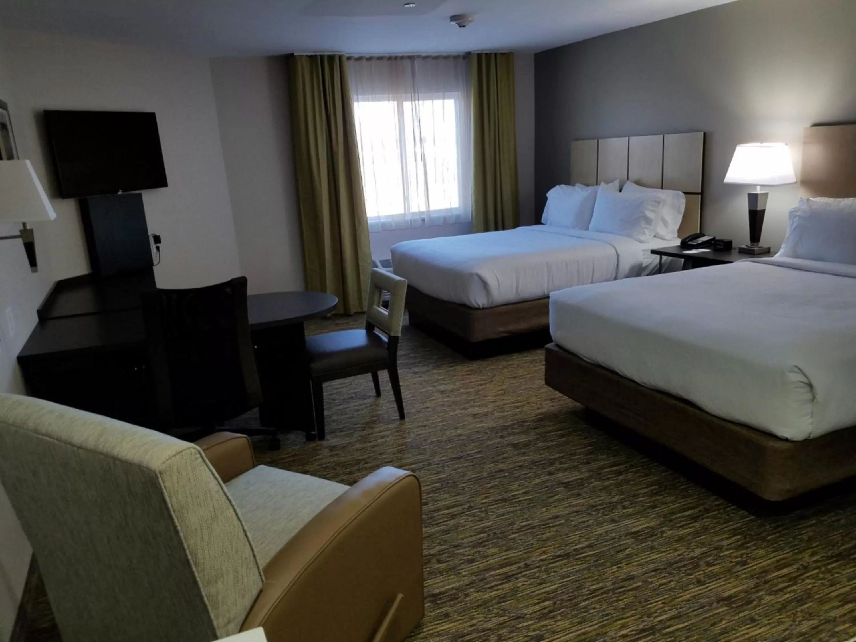 Queen Suite with Two Queen Beds in Candlewood Suites Independence by IHG