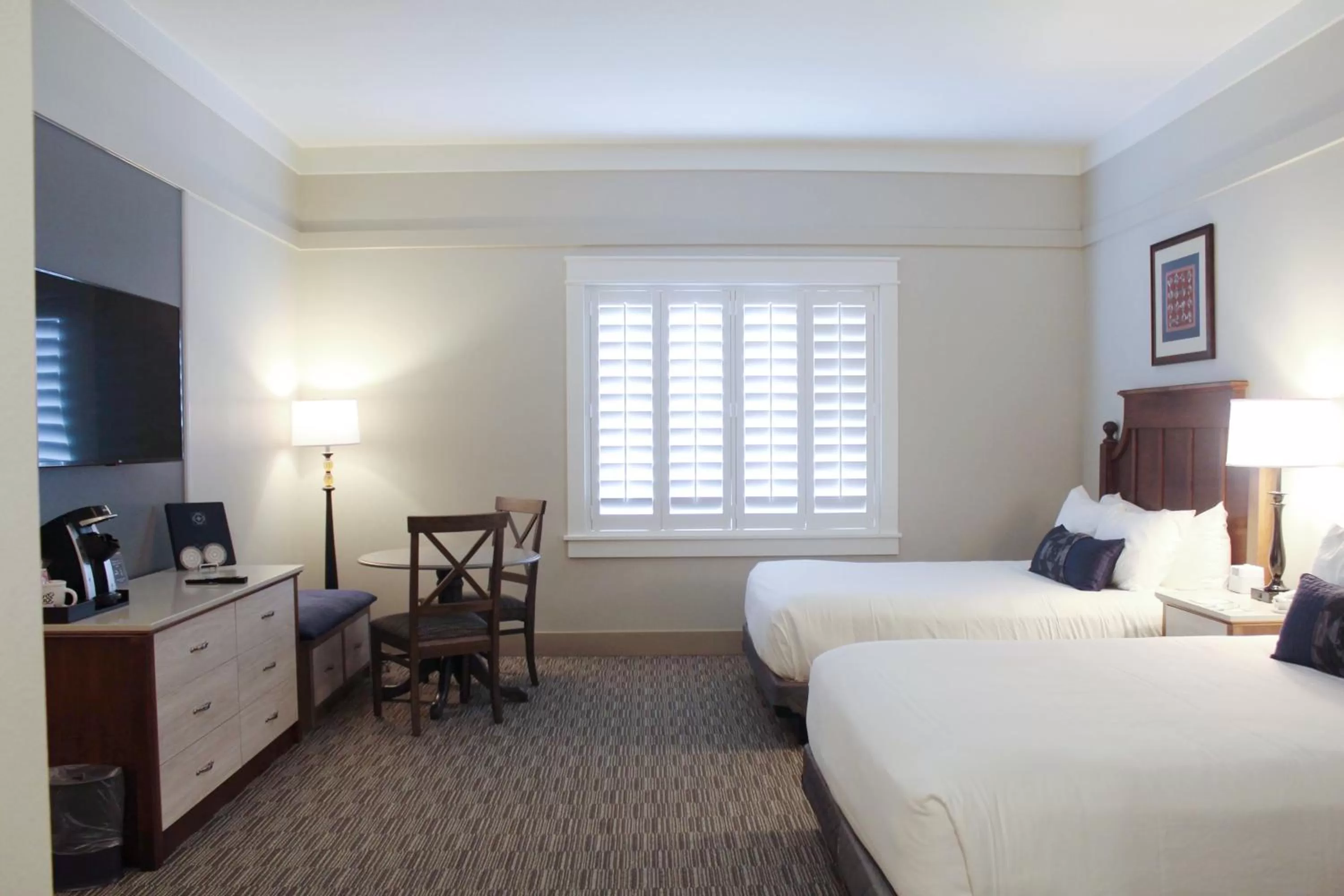 Standard Queen Room with Two Queen Beds in Carlisle Inn Sarasota