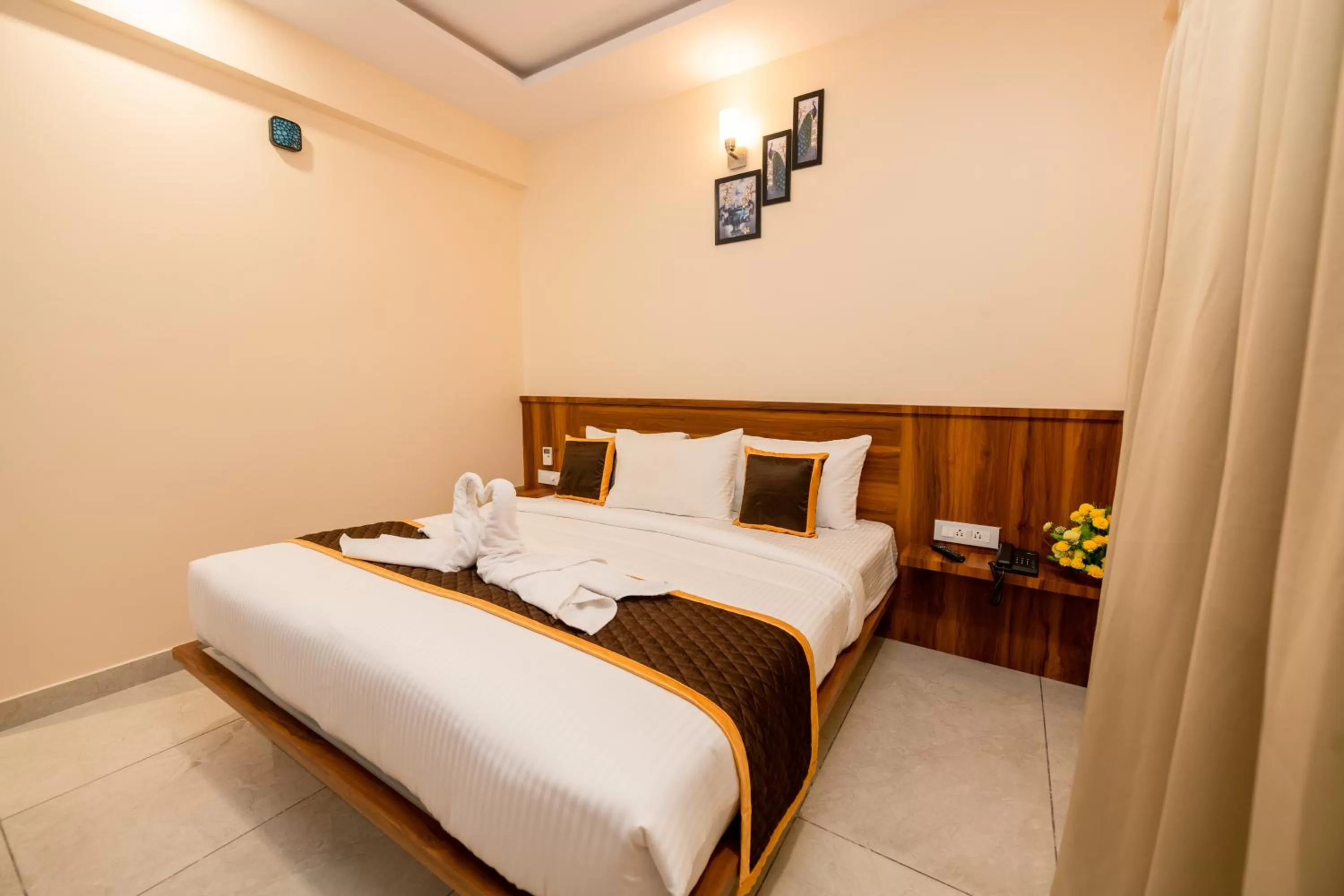 Deluxe Double Room in KK Comforts
