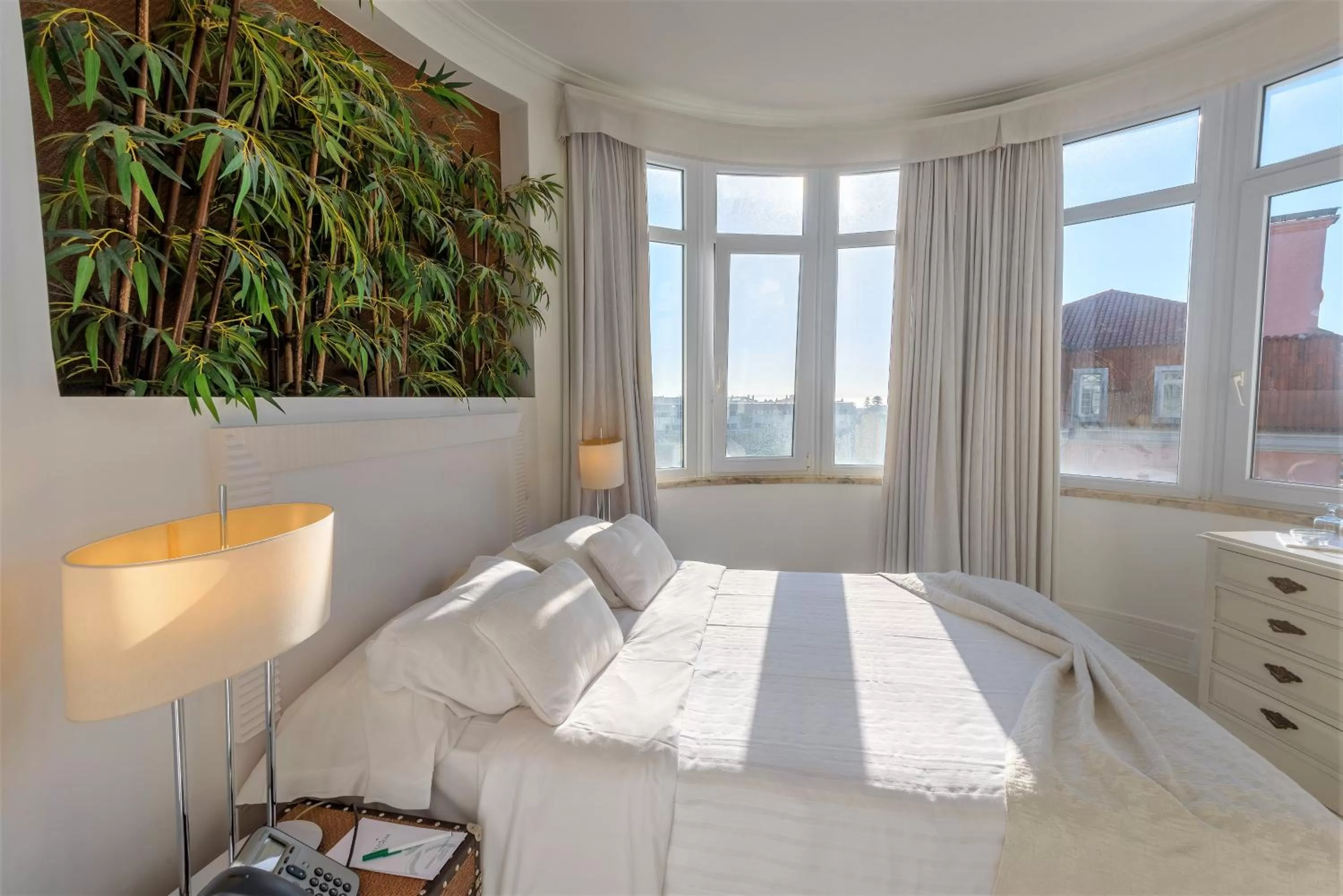 Standard Double Room in Amazonia Estoril Hotel