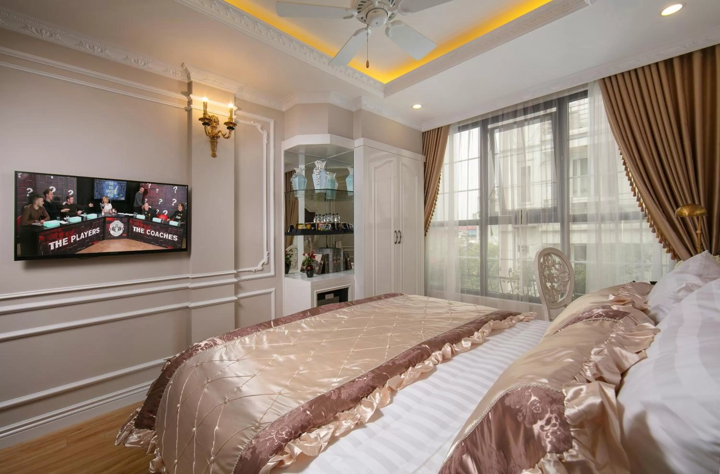 Royal Room with Old Quarter View in Royal Holiday Hanoi Hotel