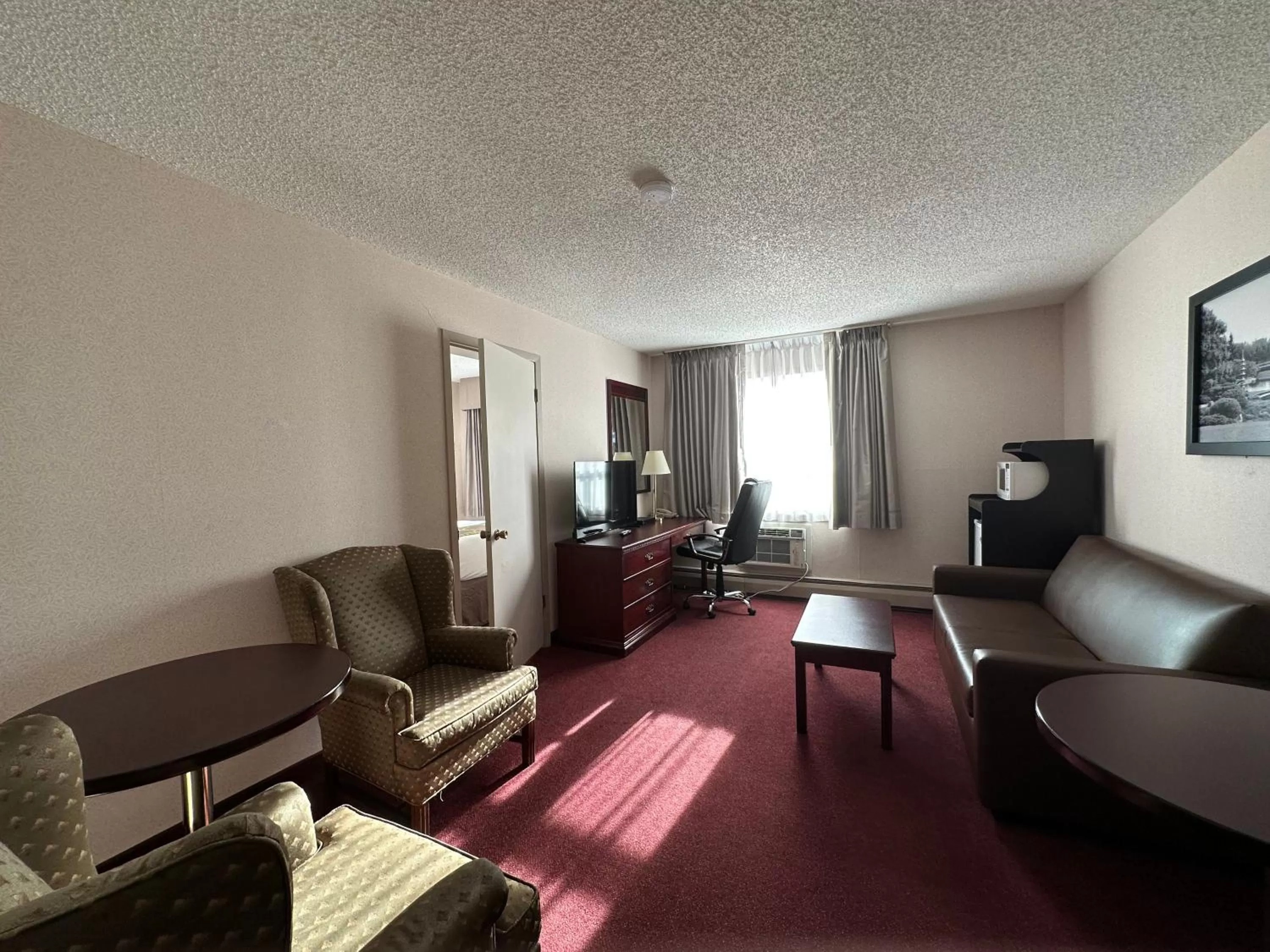 Studio Suite with 2 Double Beds  Non-Smoking in Super 8 by Wyndham Lethbridge