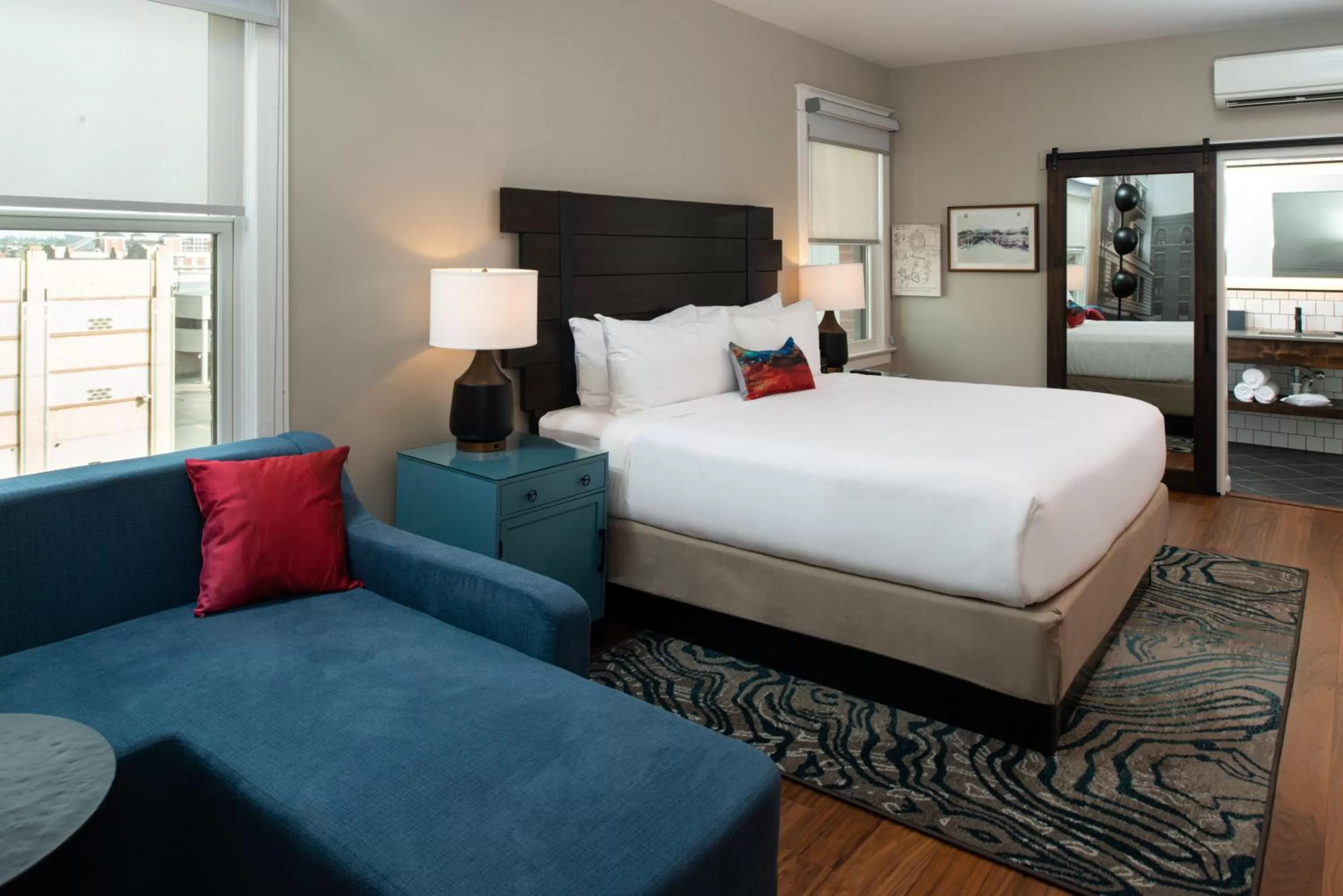 Standard King Room with City View in Hotel Indigo Spokane Downtown by IHG
