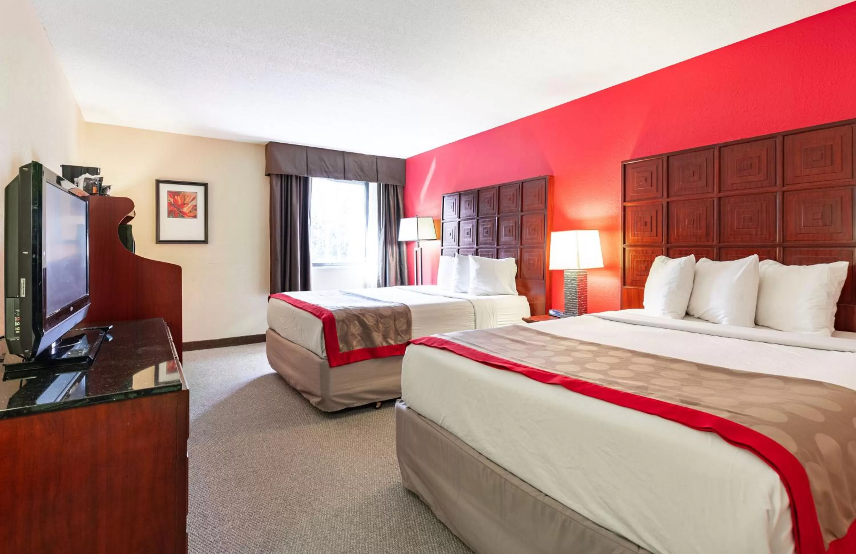 Queen Room with Two Queen Beds and Bath Tub - Mobility Accessible/Non-Smoking in Ramada by Wyndham Columbus North