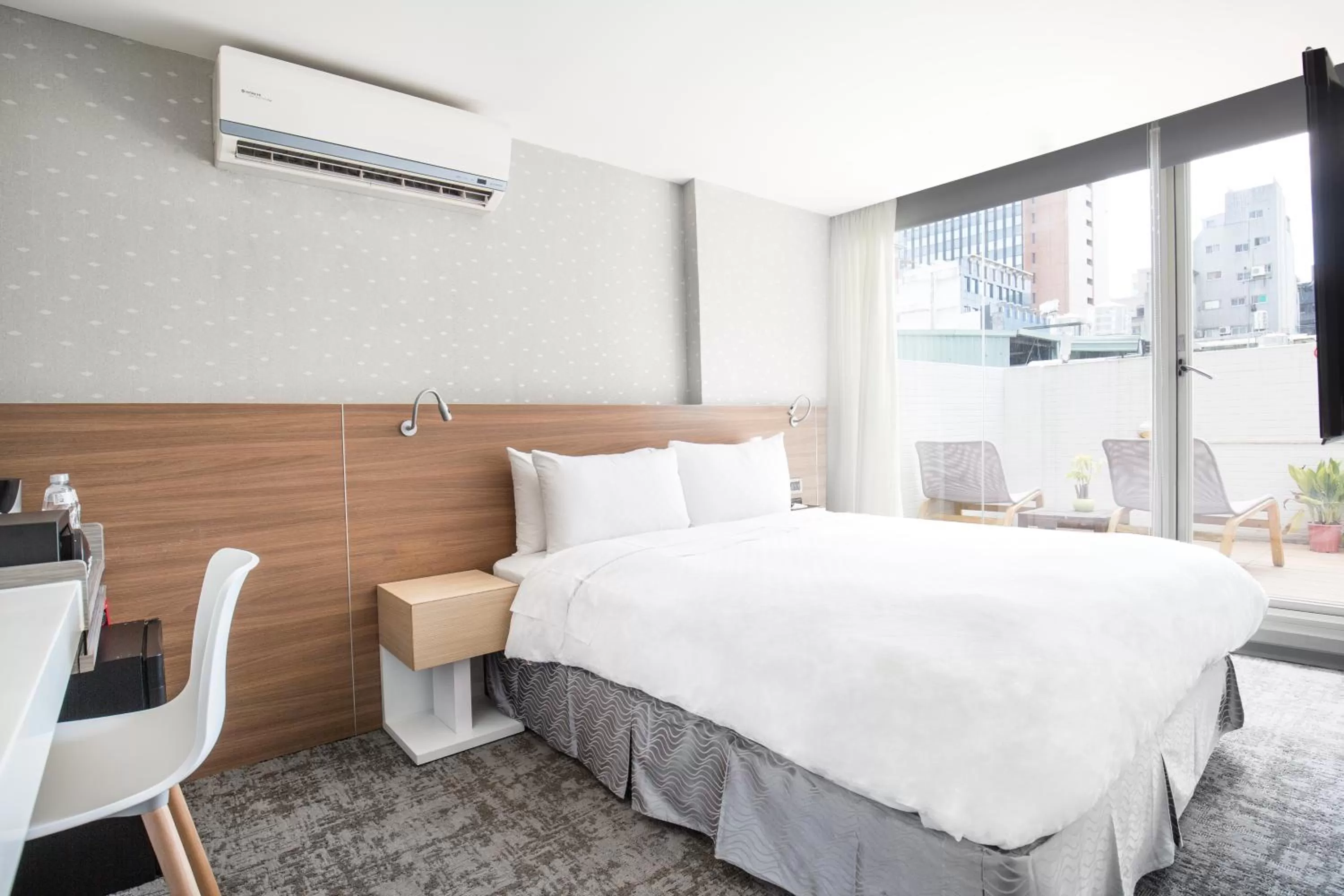 Business Deluxe Double Room in Cityinn Hotel Taipei Station Branch I