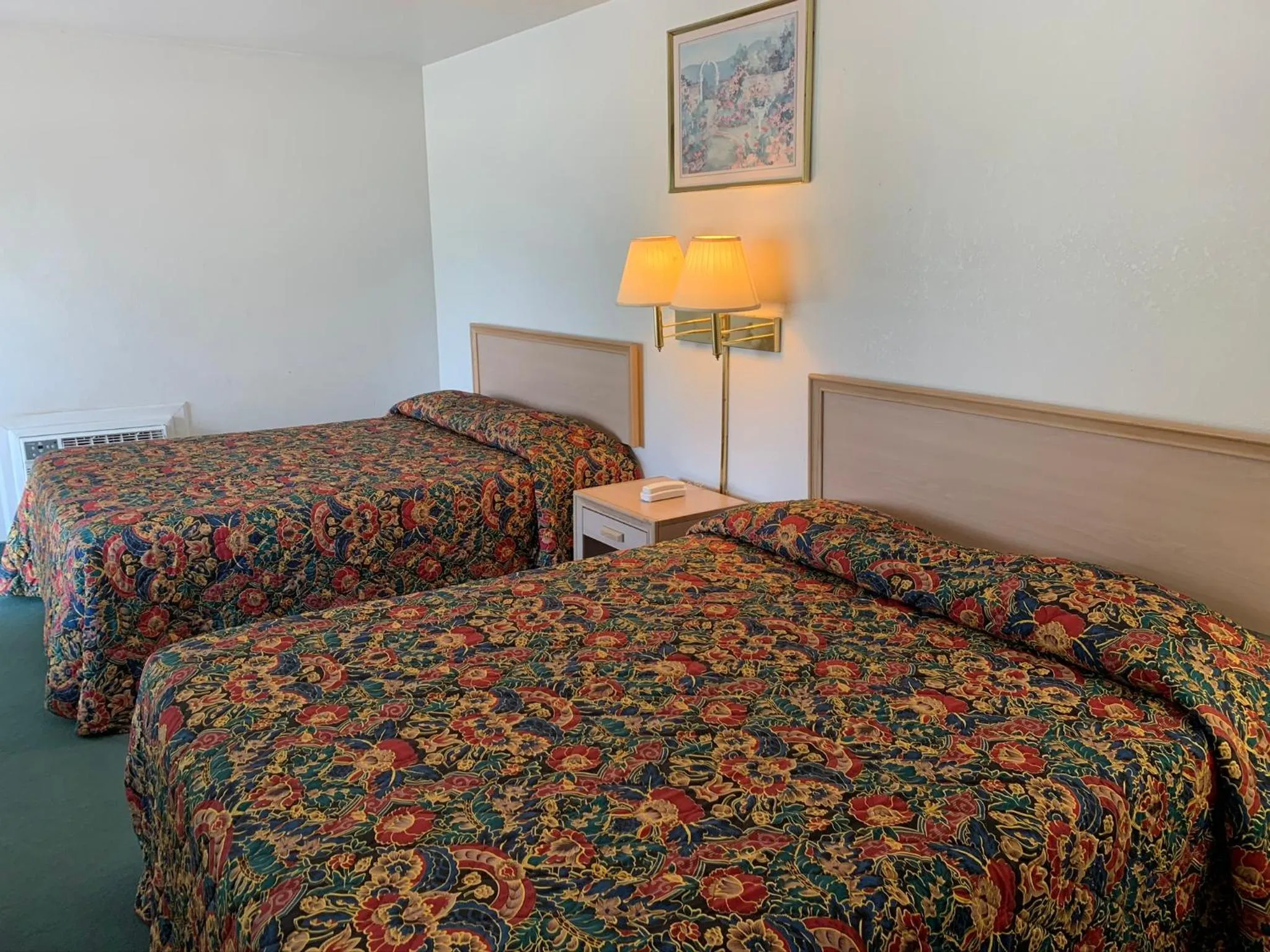 Queen Room with Two Queen Beds - Non-Smoking in Budget Lodge Inn - Abilene