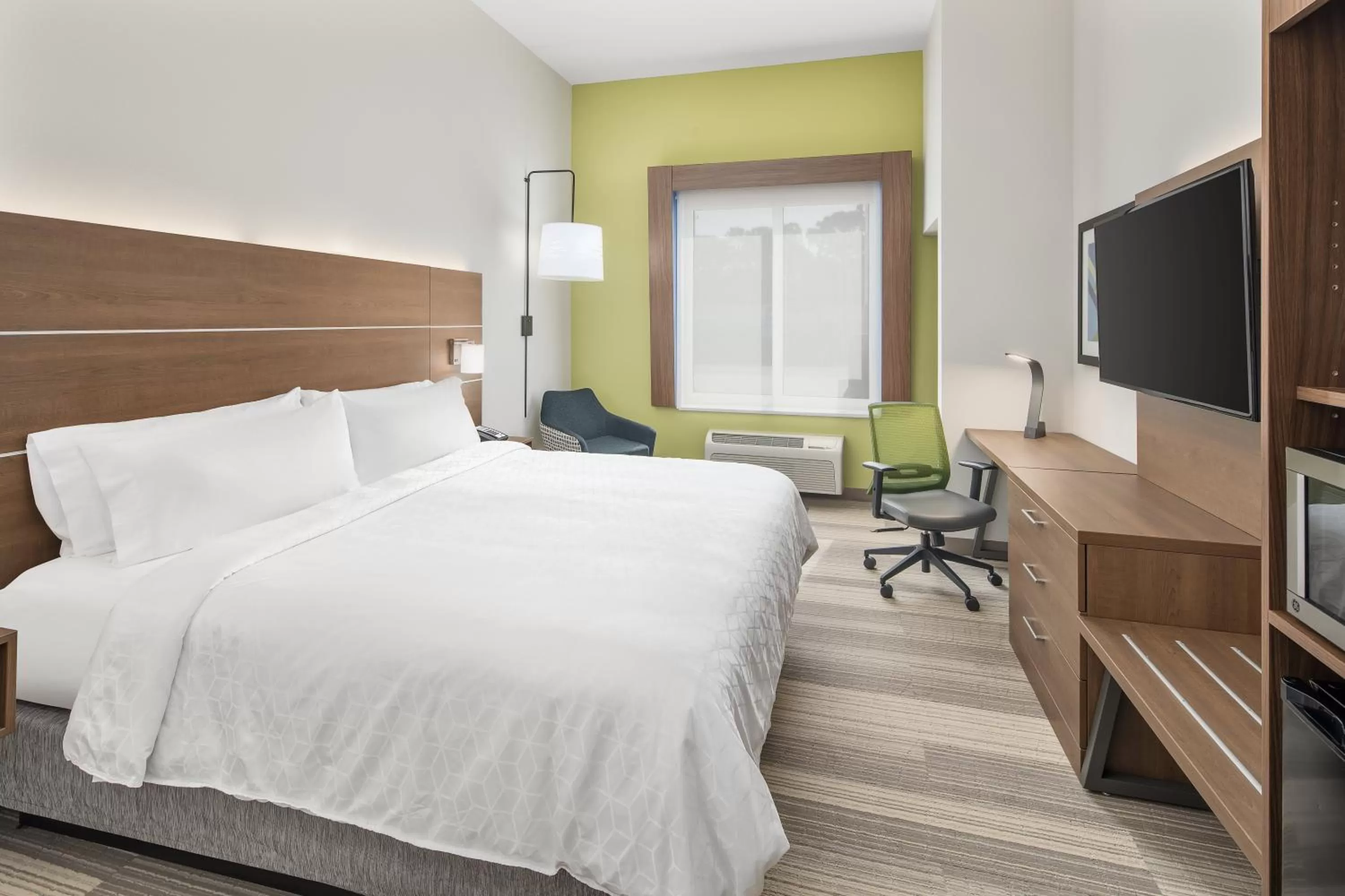 Standard King Room - Mobility Accessible in Holiday Inn Express Hotel & Suites Palm Bay by IHG