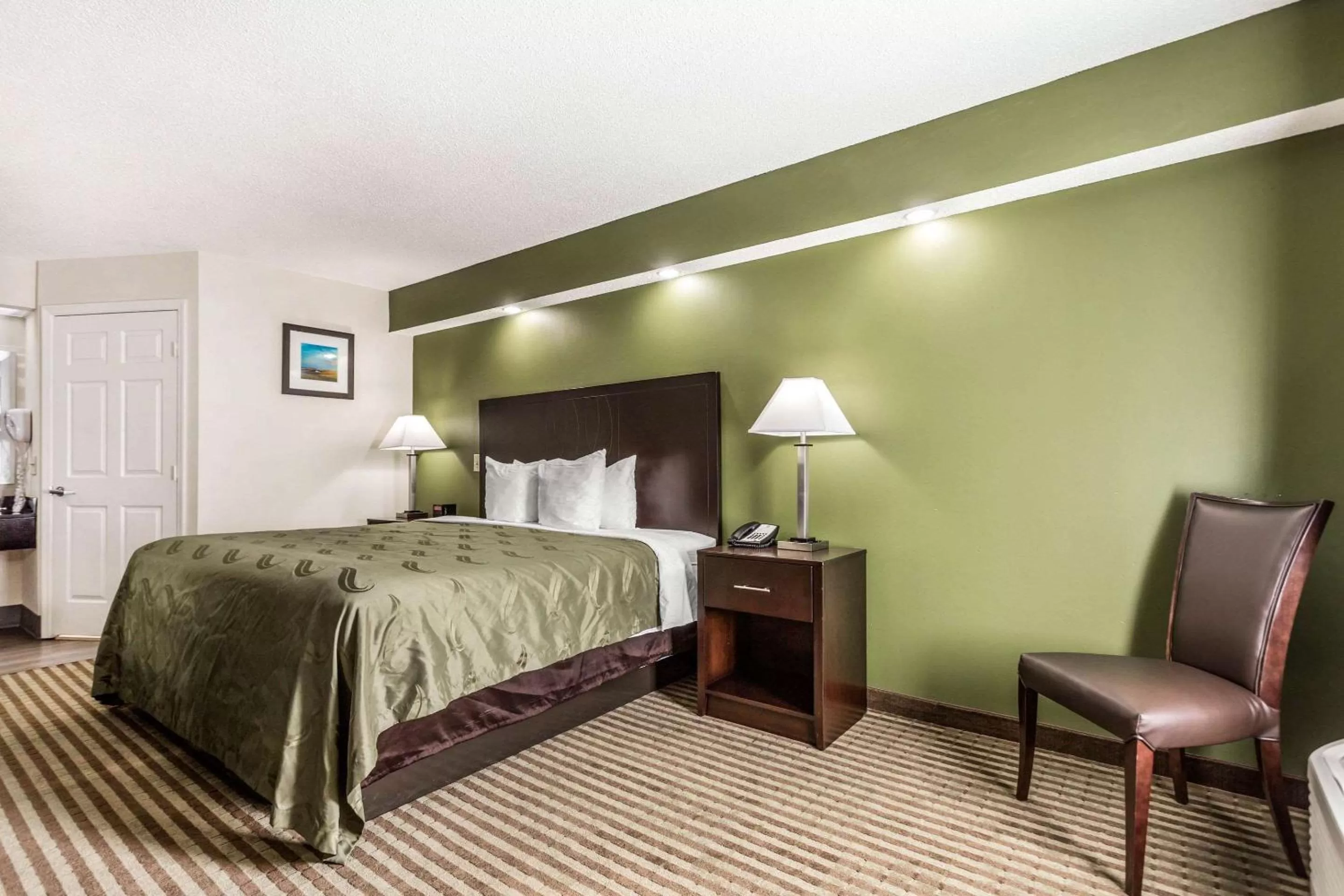 King Room - Non-Smoking in Quality Inn Lancaster