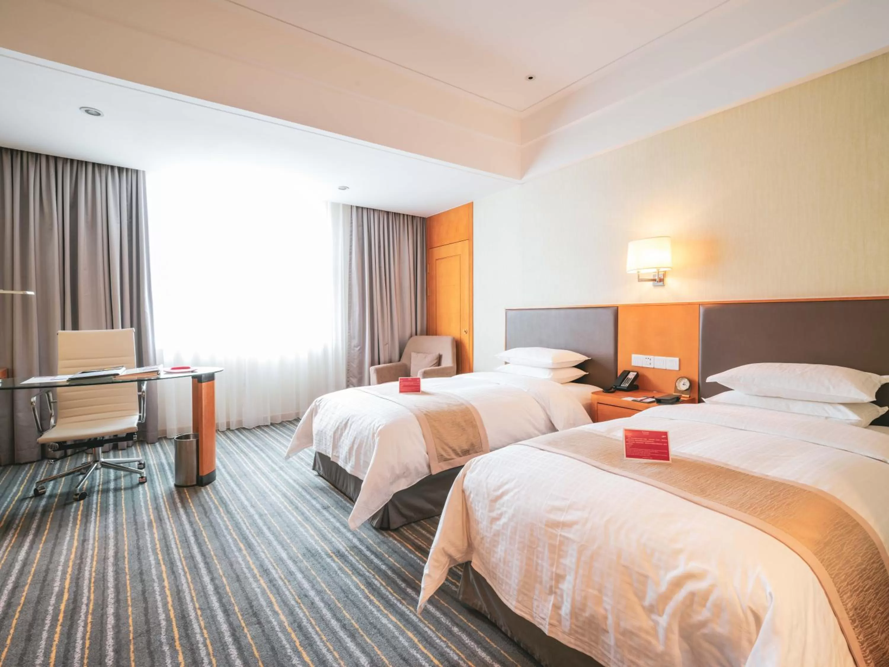 Deluxe Twin Room - Non-Smoking in Ramada Plaza Shanghai Pudong Airport