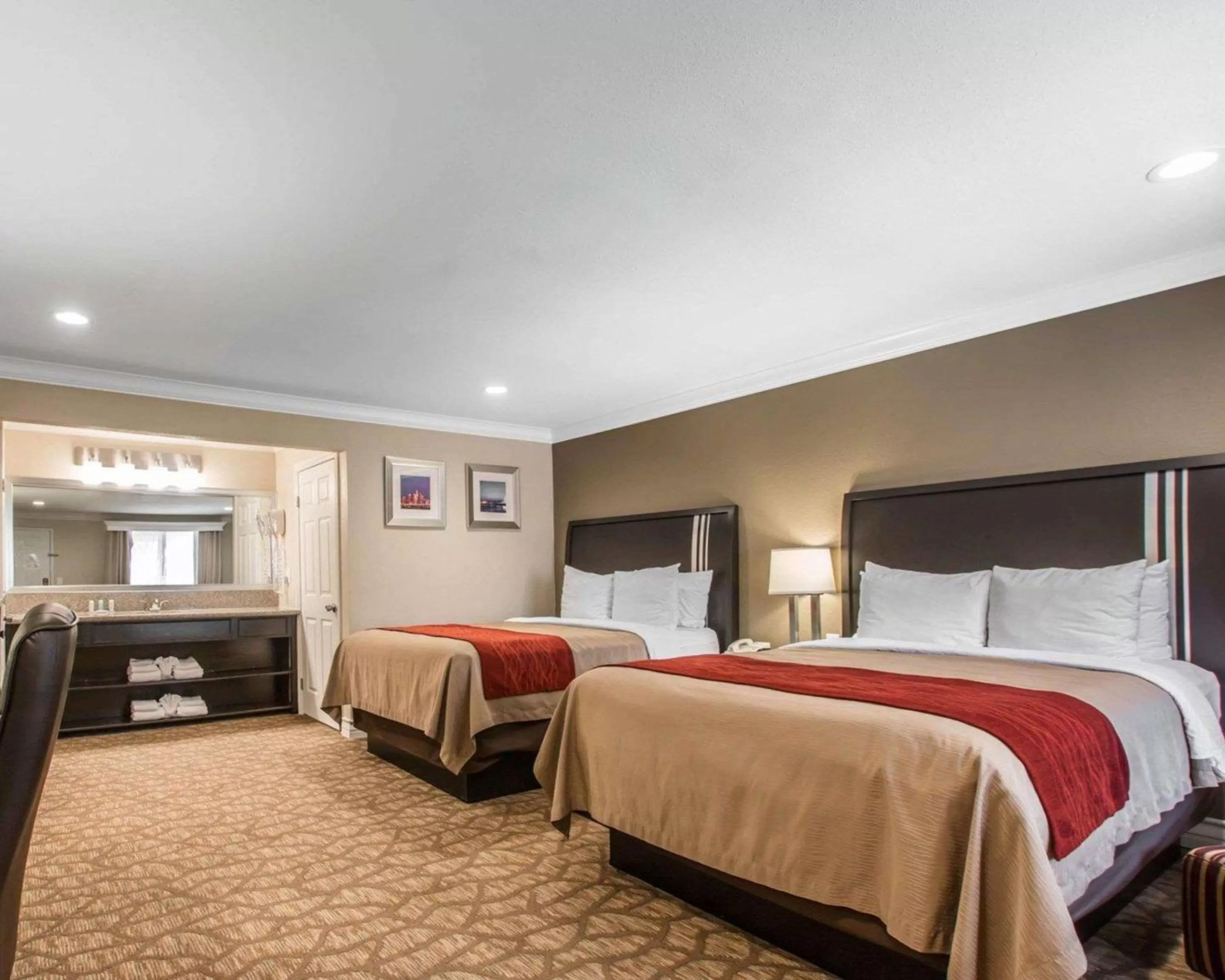 Standard Room, 2 Queen Beds, Non Smoking in Quality Inn Downey