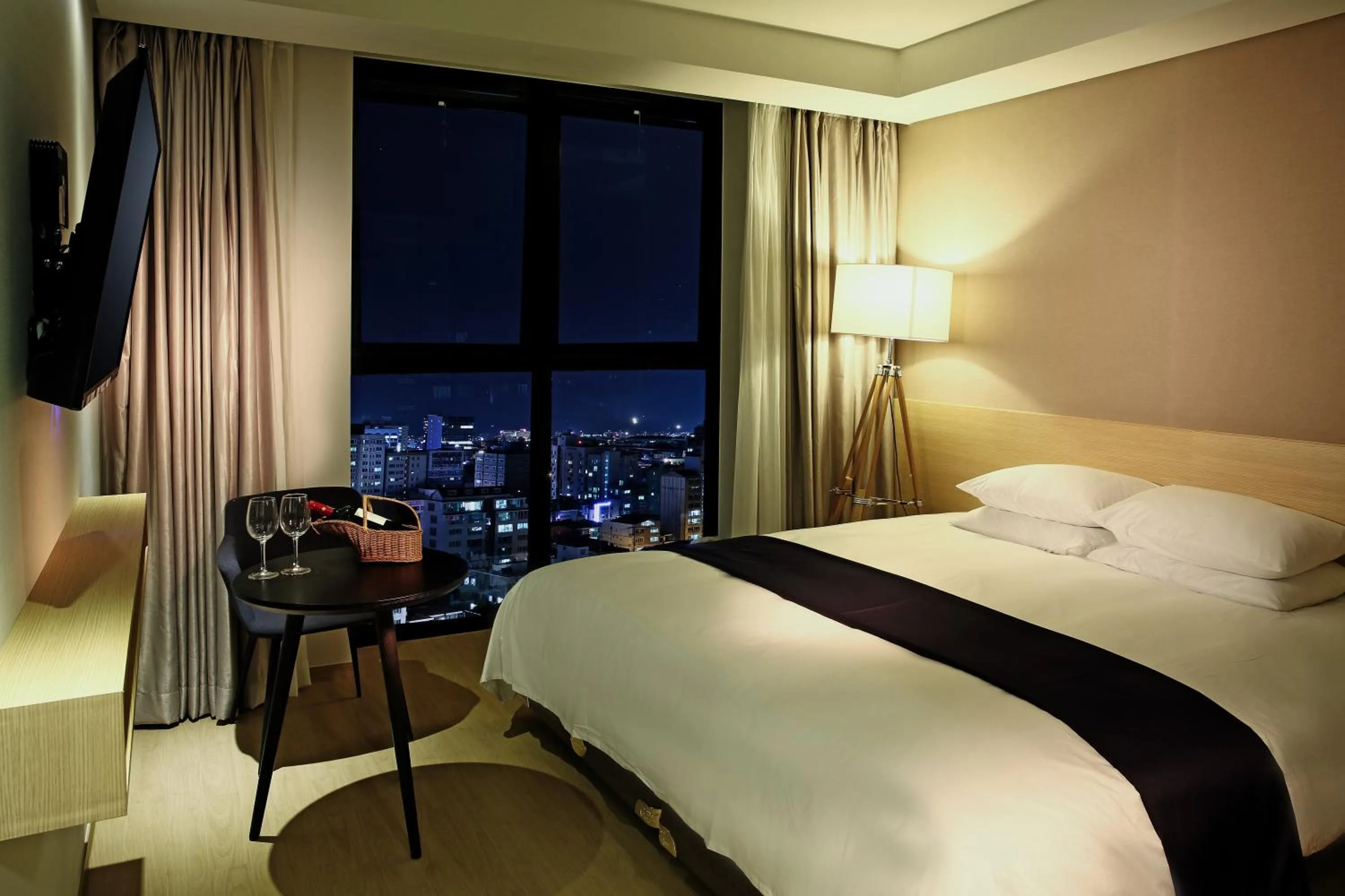 Standard King Room in Hotel The One