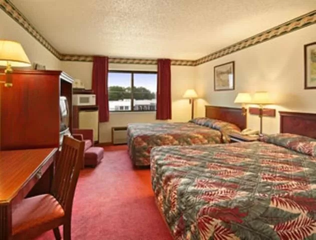 Queen Room with Two Queen Beds - Non-Smoking in Days Inn by Wyndham Mexico