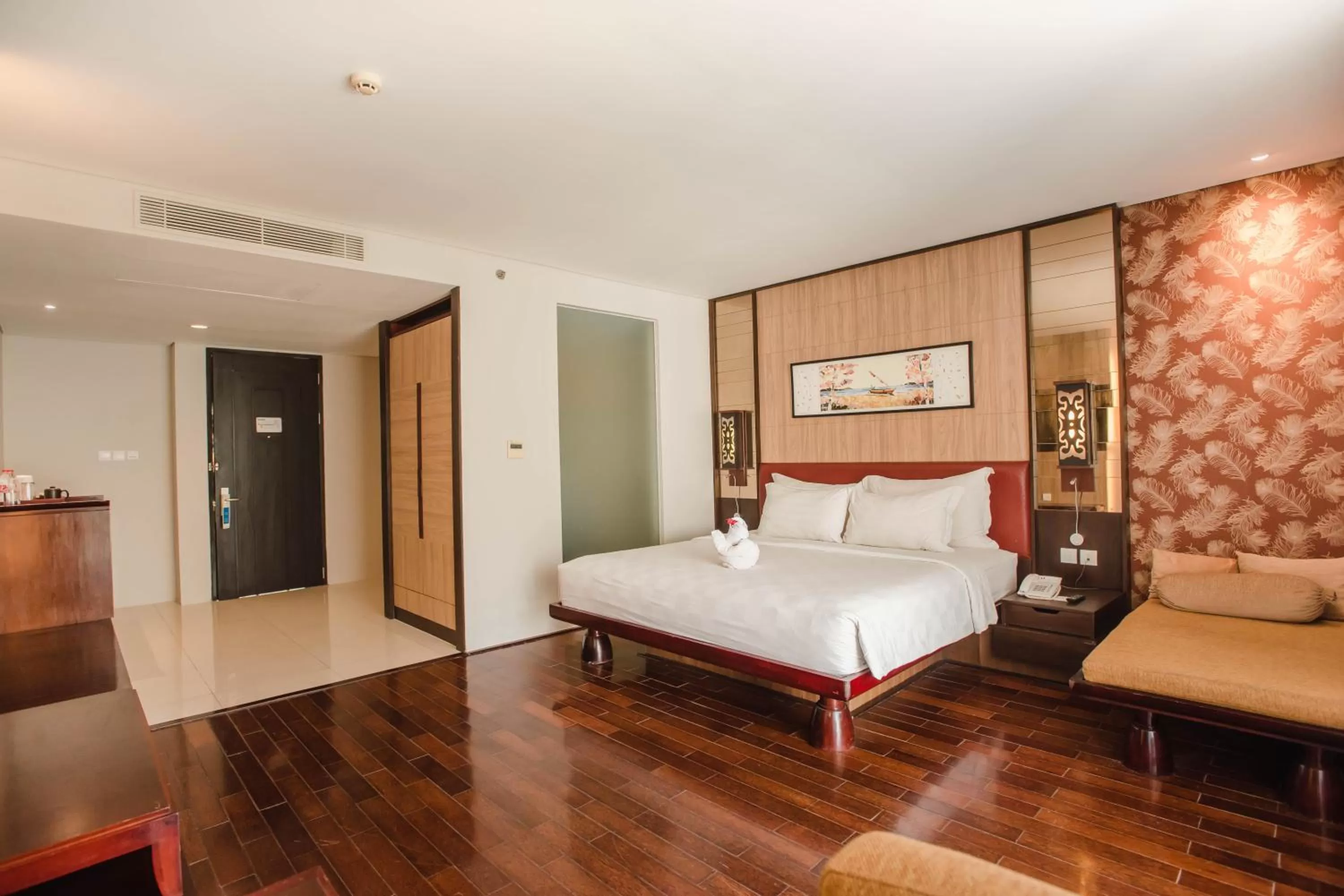 Grand Deluxe King Room with Spa Bath in Swiss-Belresort Watu Jimbar