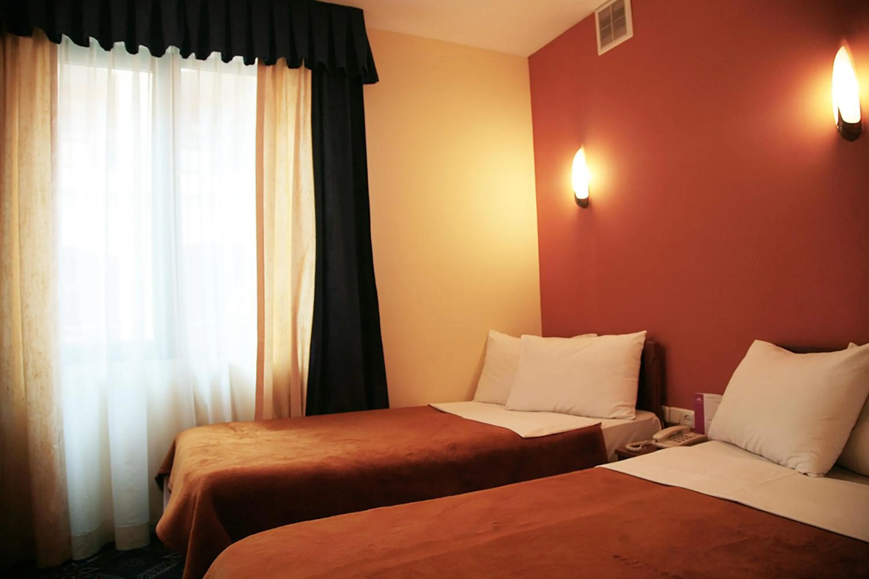 Standard Twin Room - single occupancy in Ararat Hotel