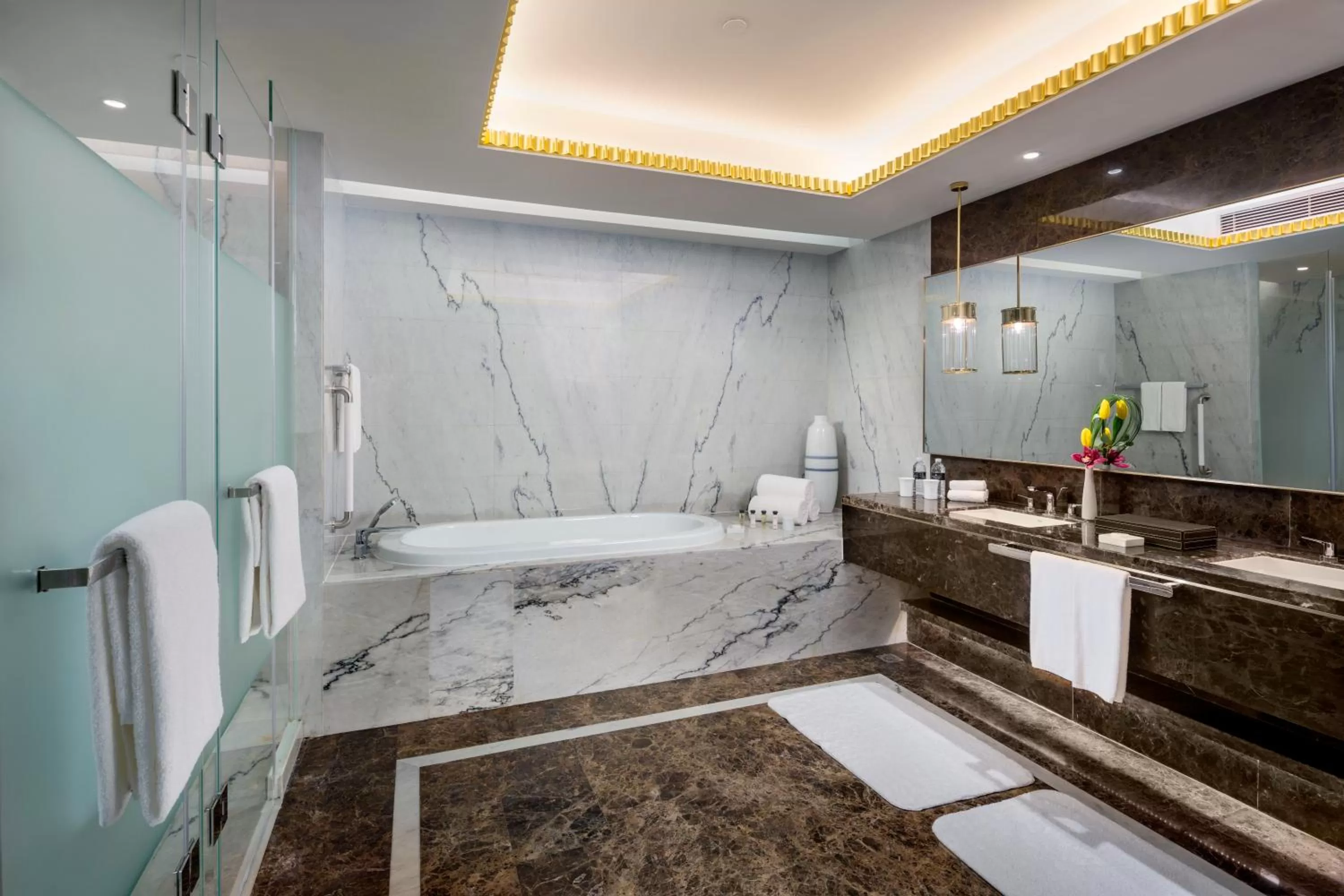 One-Bedroom Suite in InterContinental Shanghai Jing' An by IHG