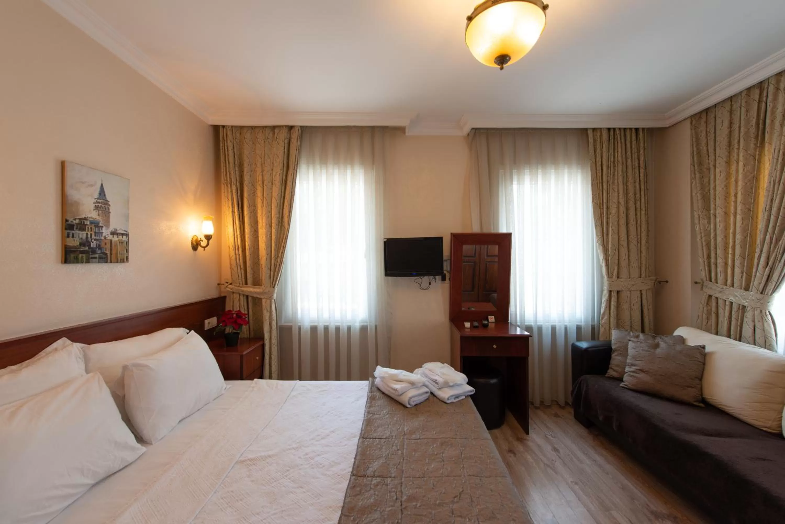 Double Room in Sultanahmet Cesme Hotel