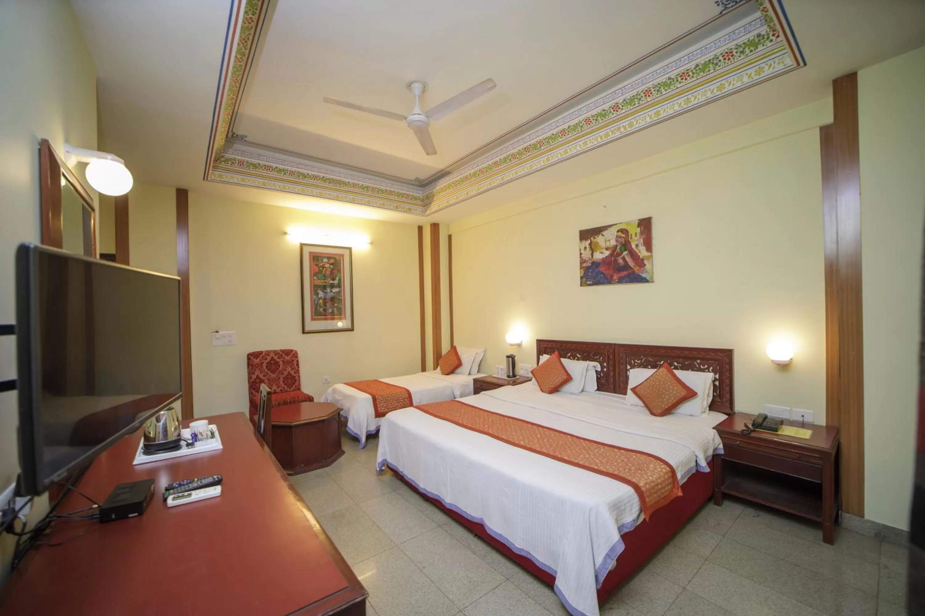 Deluxe Triple Room in Hotel H R Palace