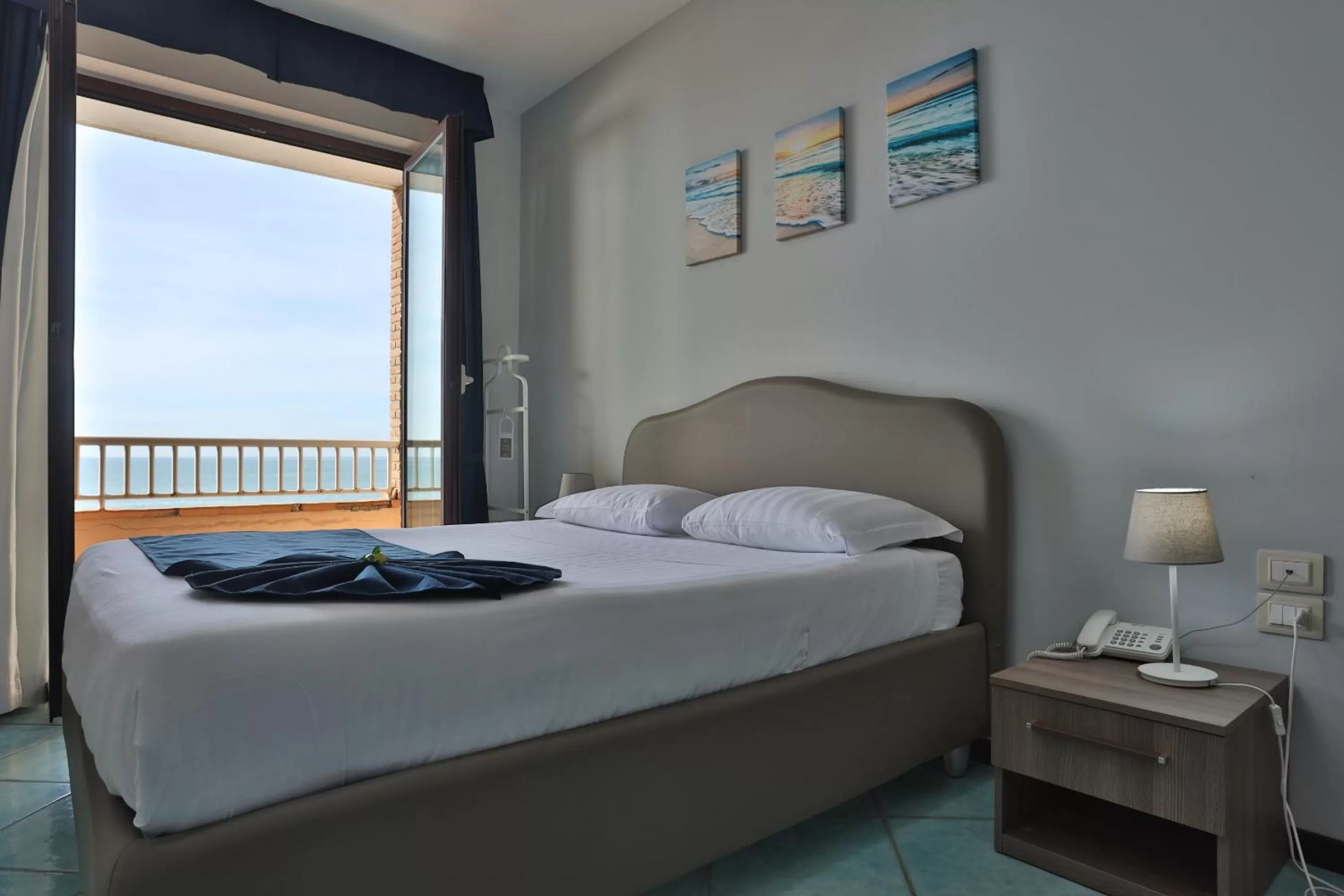Double or Twin Room with Sea View in Hotel Centro Congressi Polo Nautico