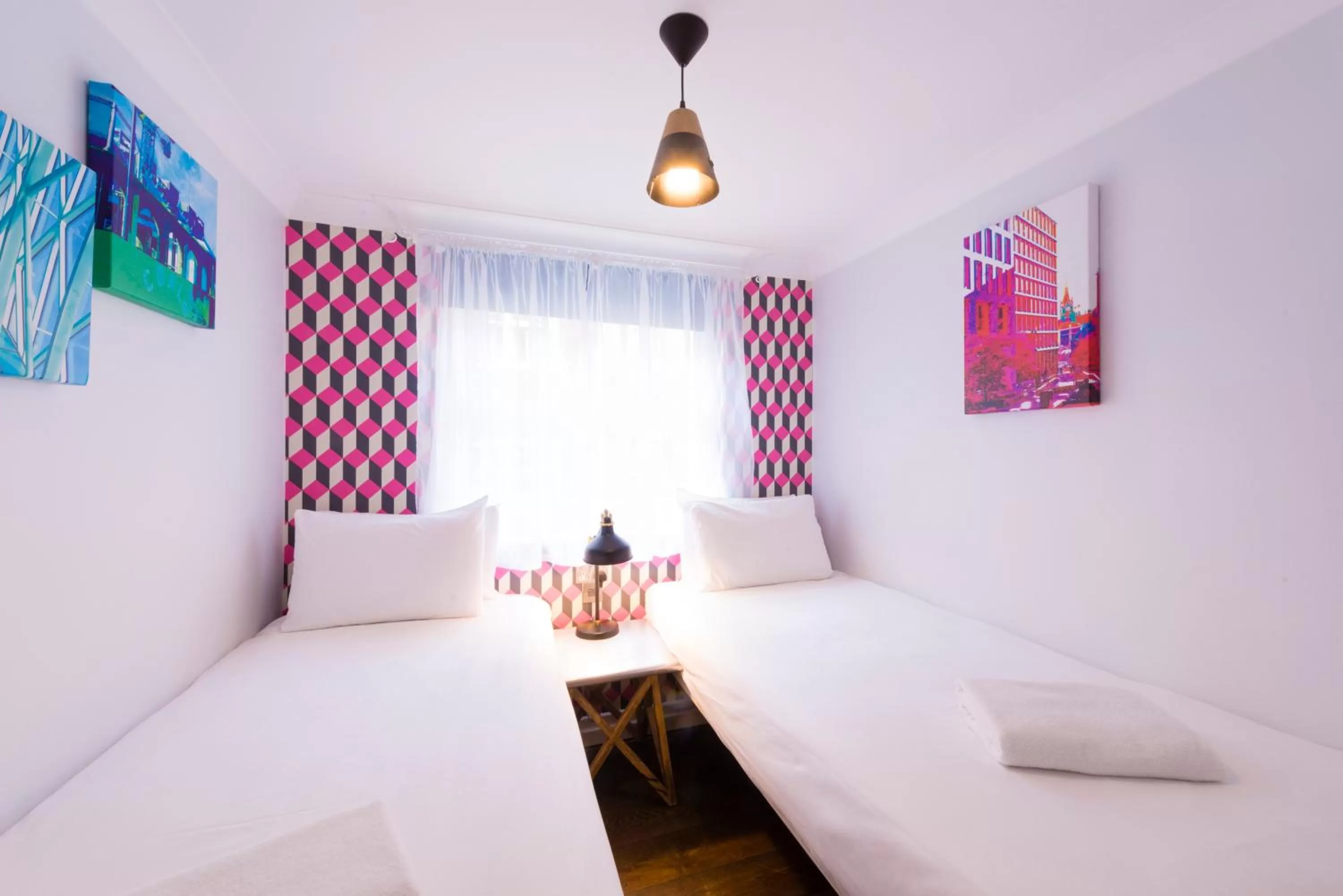 Classic Twin Room in The California - London Kings Cross