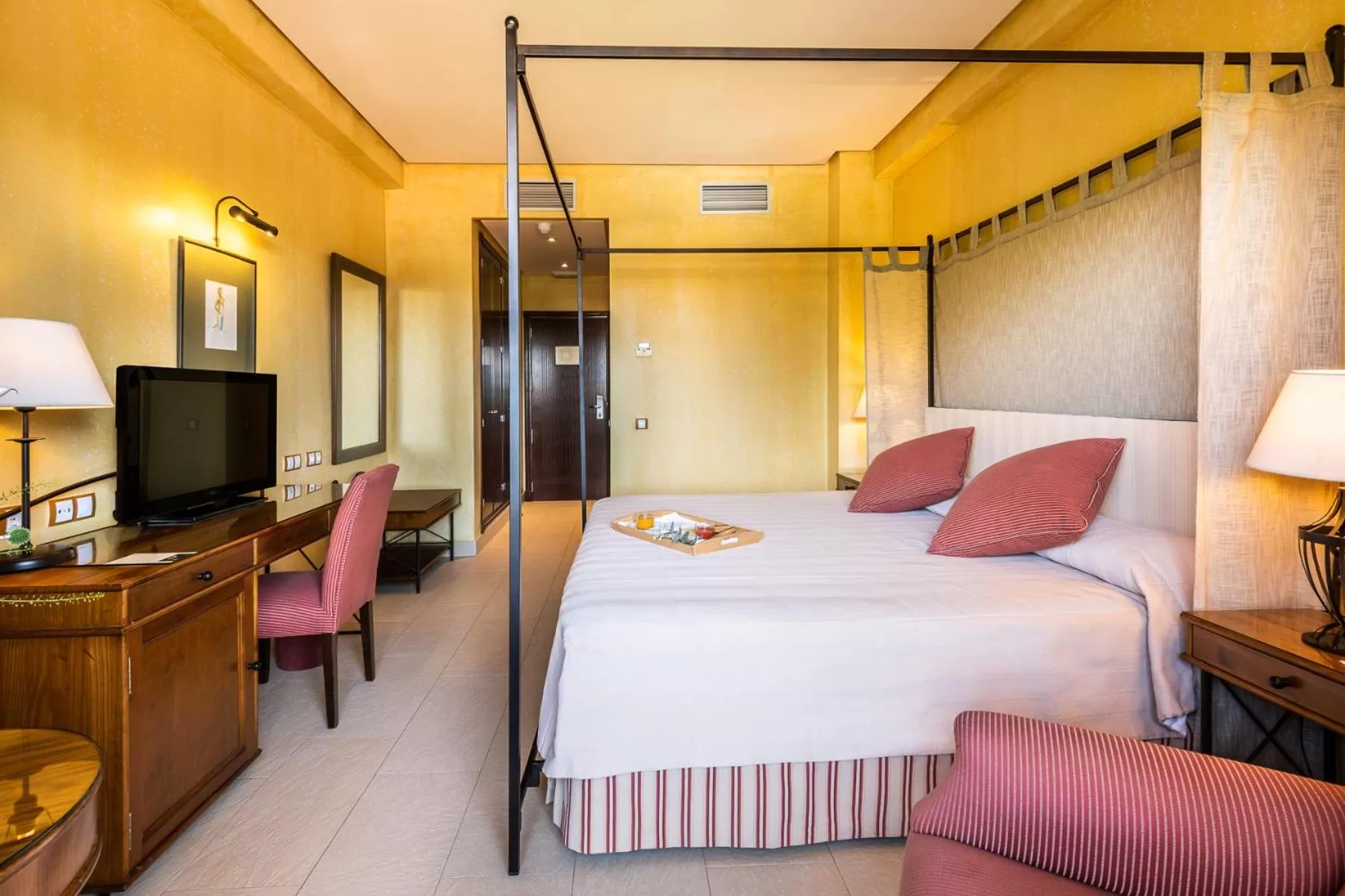 Double or Twin Room in Intelier Airén