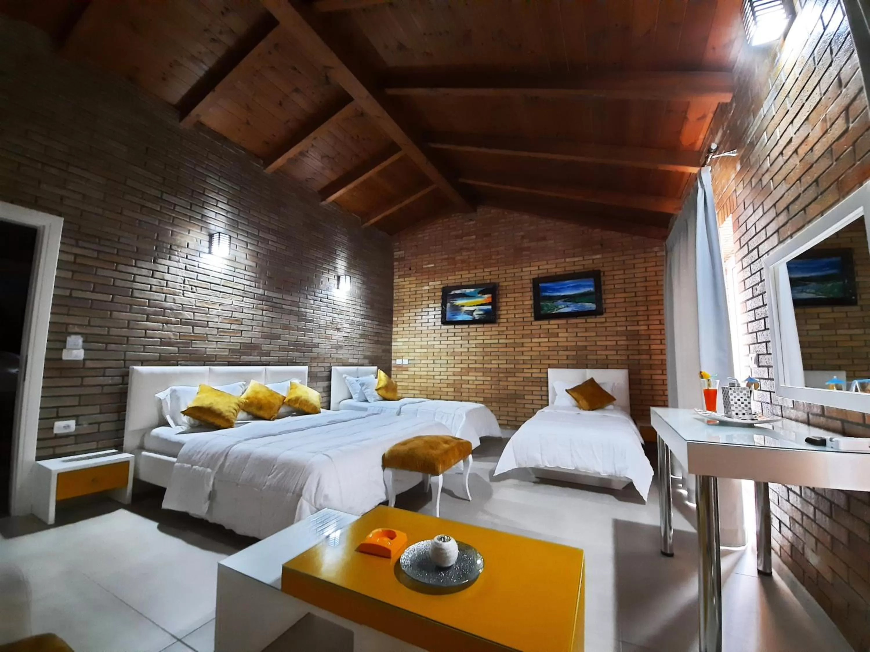 Deluxe Suite with Balcony in Hotel Piccolino