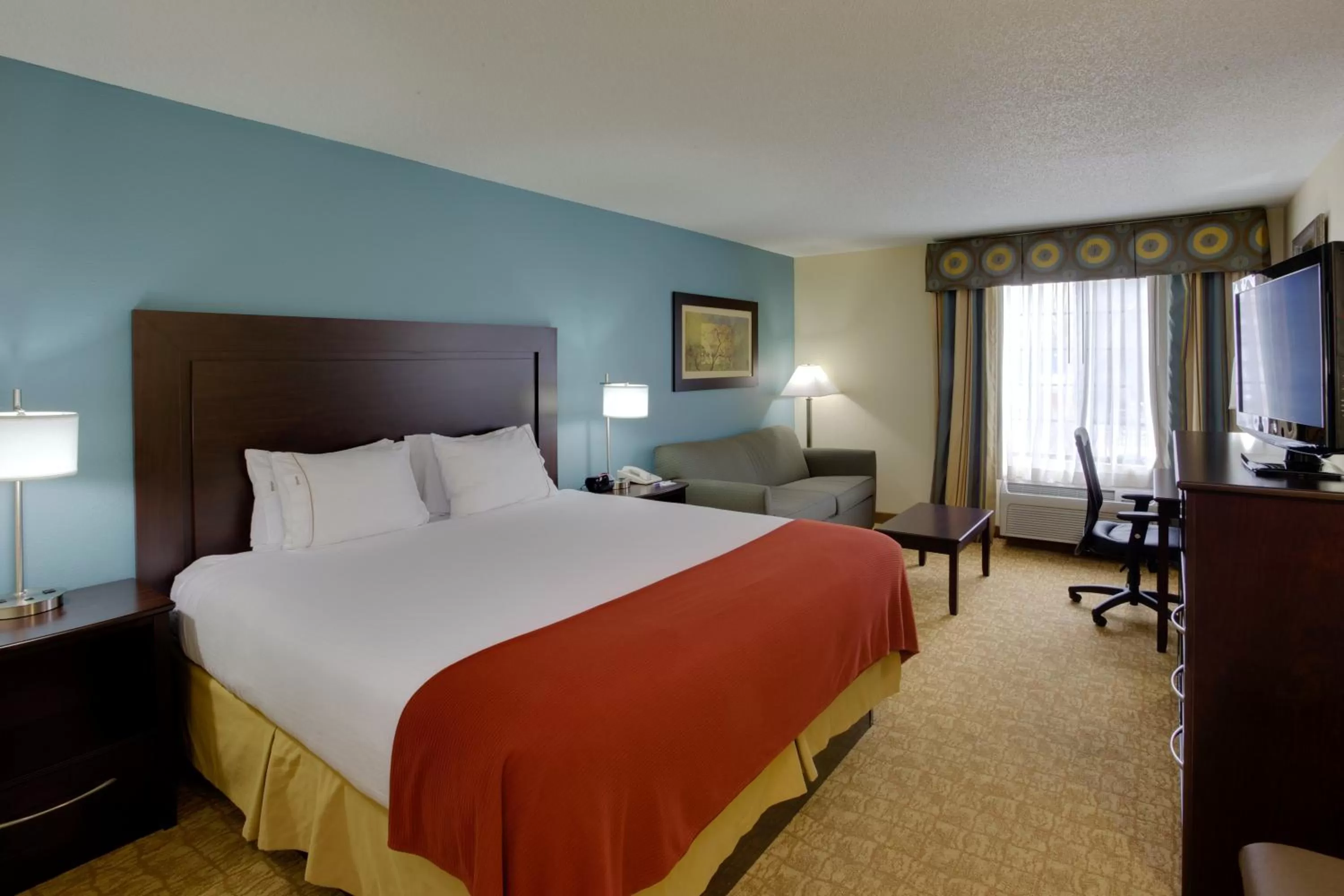 King Room - Disability Access in Holiday Inn Express Winston-Salem by IHG