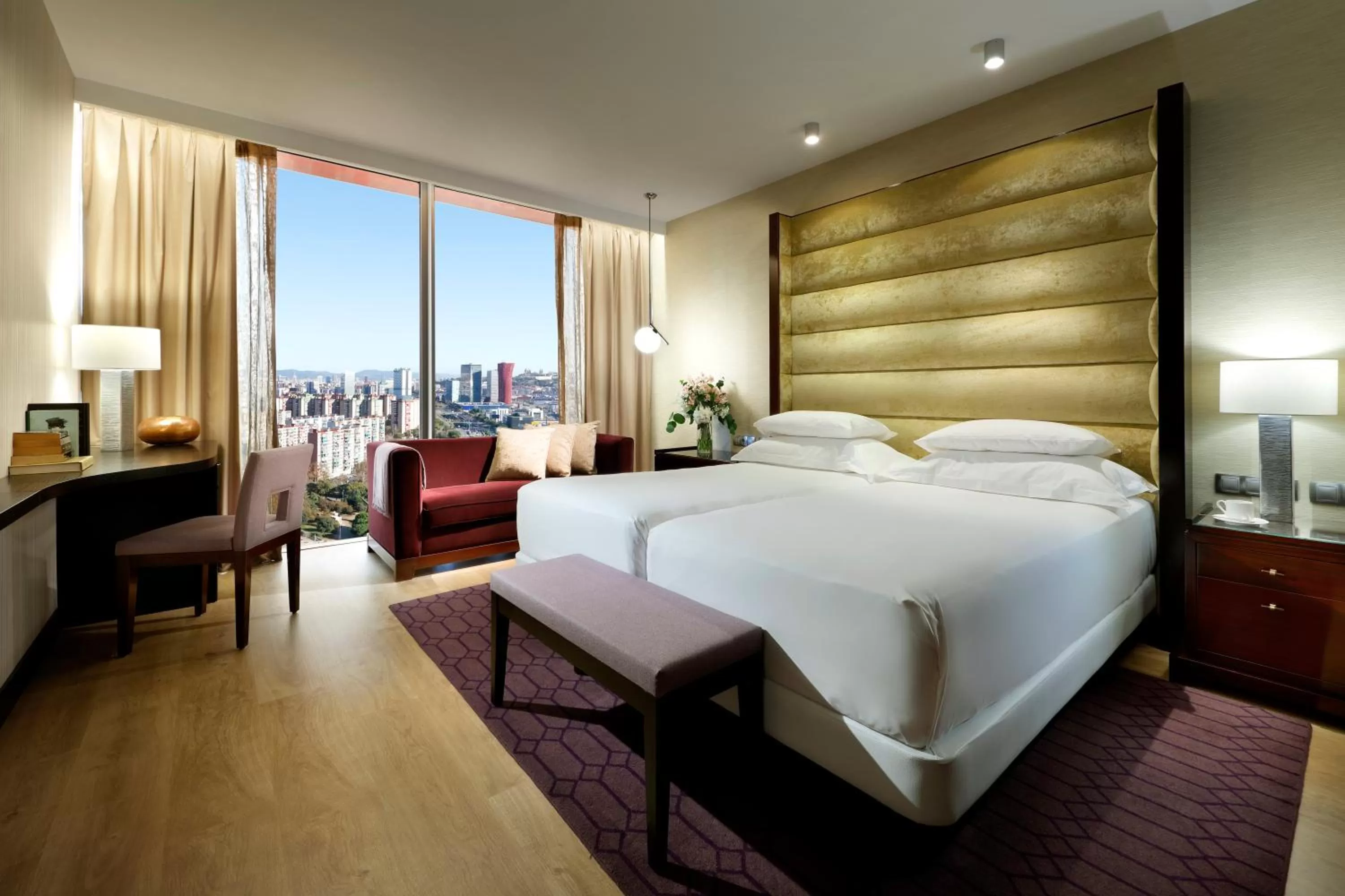 Deluxe Twin Room with Panoramic View - High Floor/Club Access in Hyatt Regency Barcelona Tower