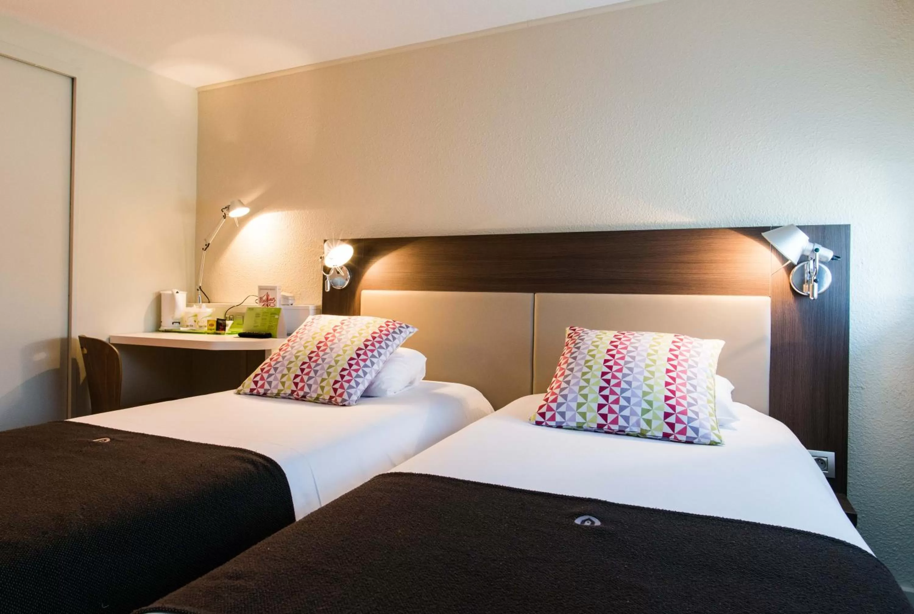 Standard Twin Room in Campanile Deauville Saint-Arnoult