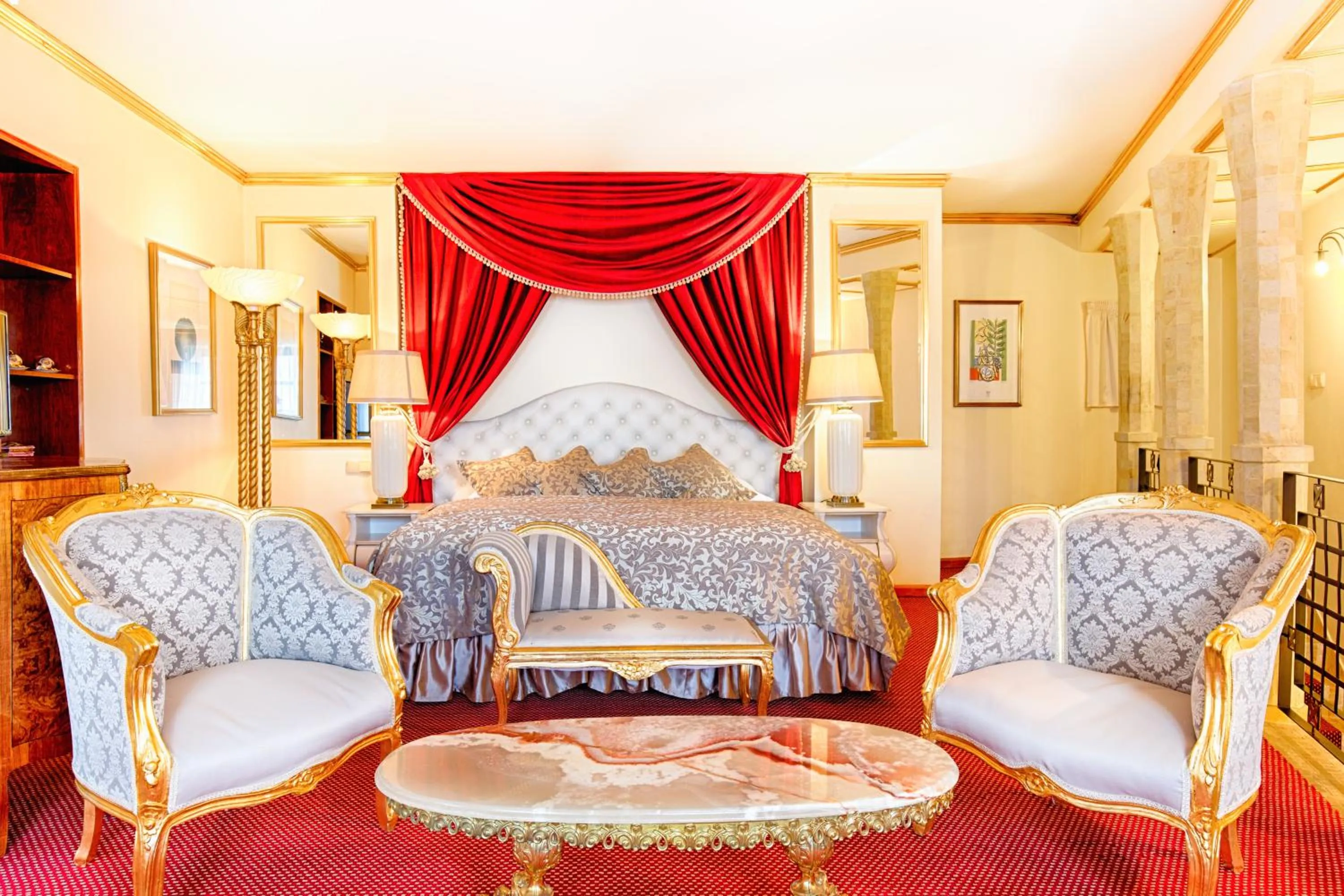 Luxury Suite with Free Mini-bar, #402 in Hotel Hoffmeister